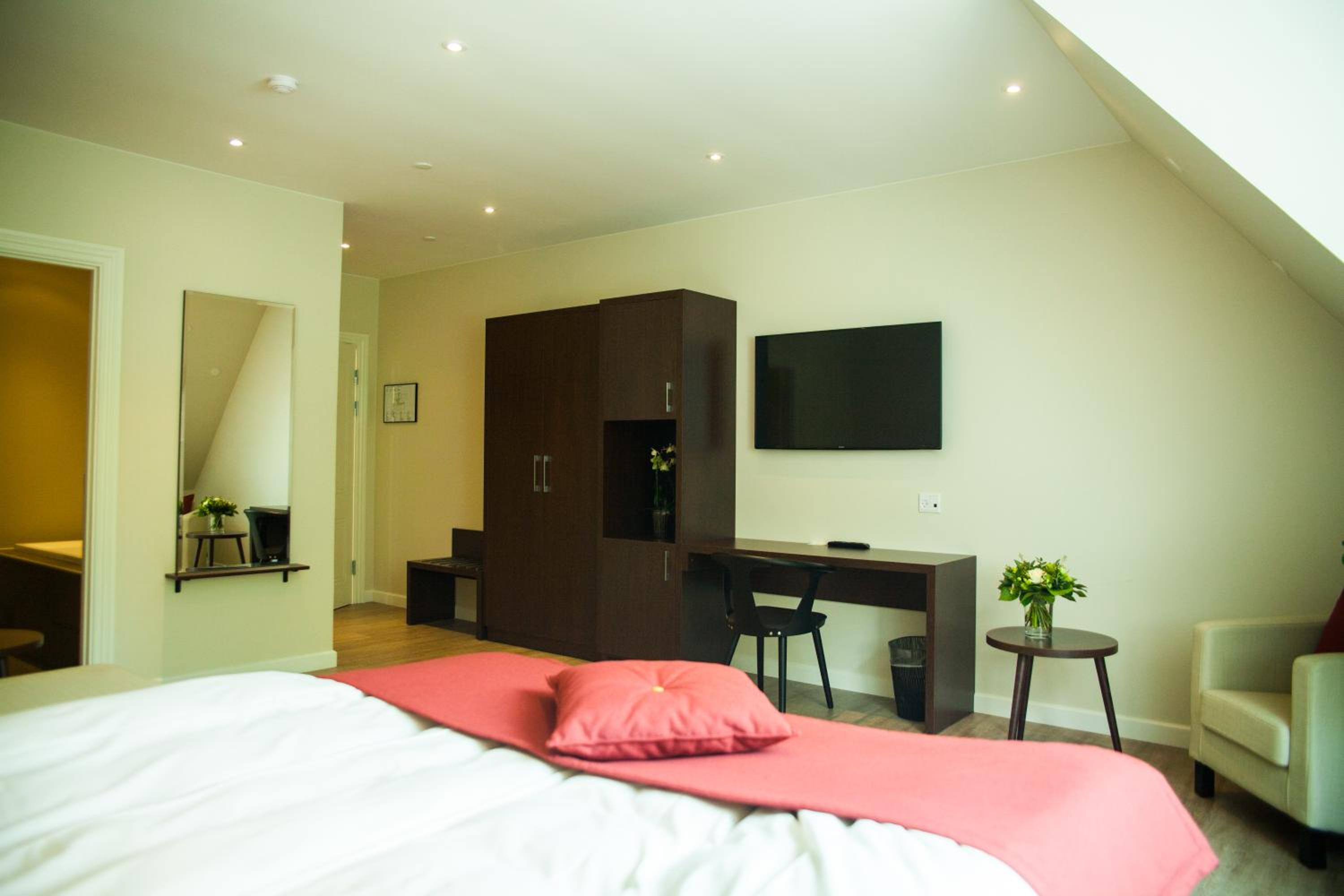 Superior Double Room with Bath - Photo 2