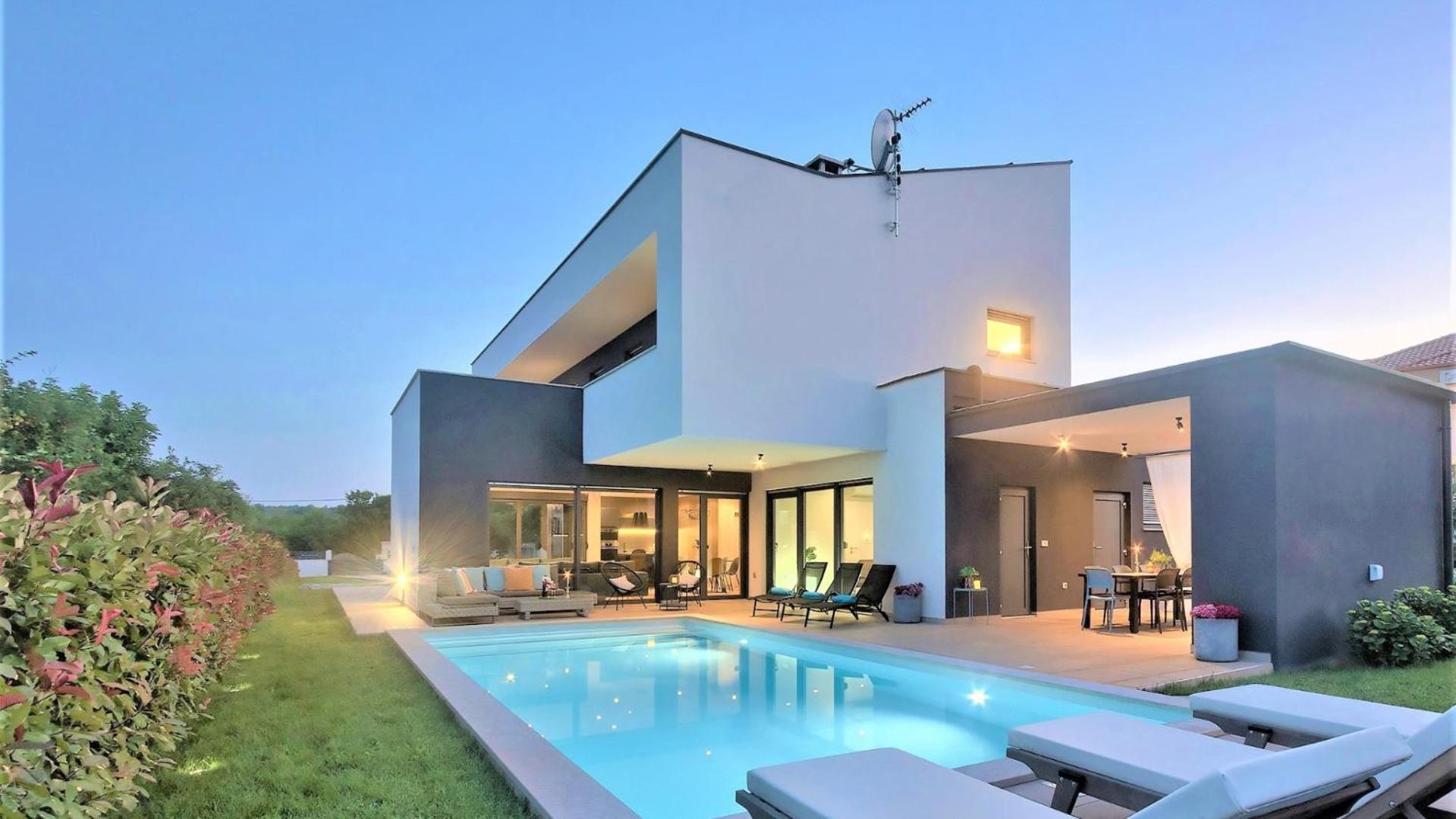Villa with Private Pool photo 1