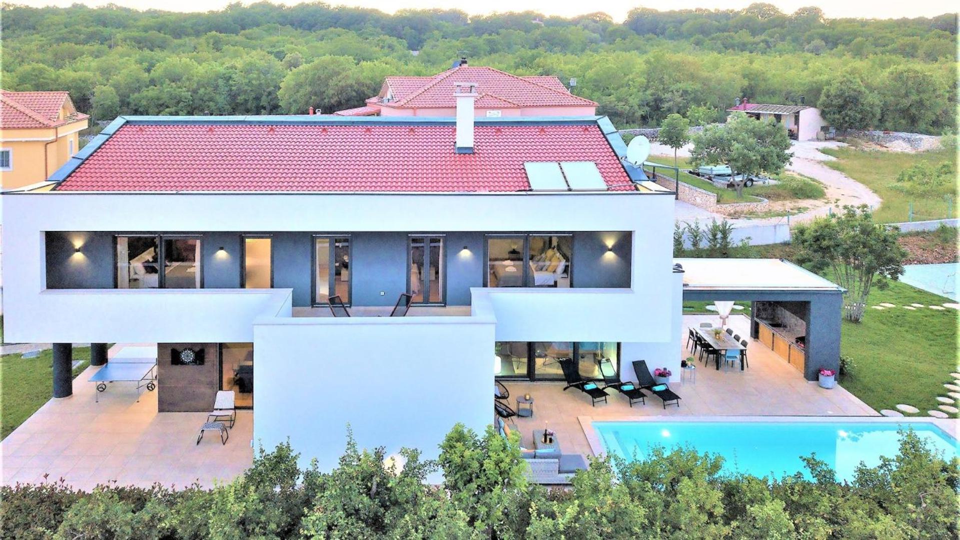 Villa with Private Pool photo 2