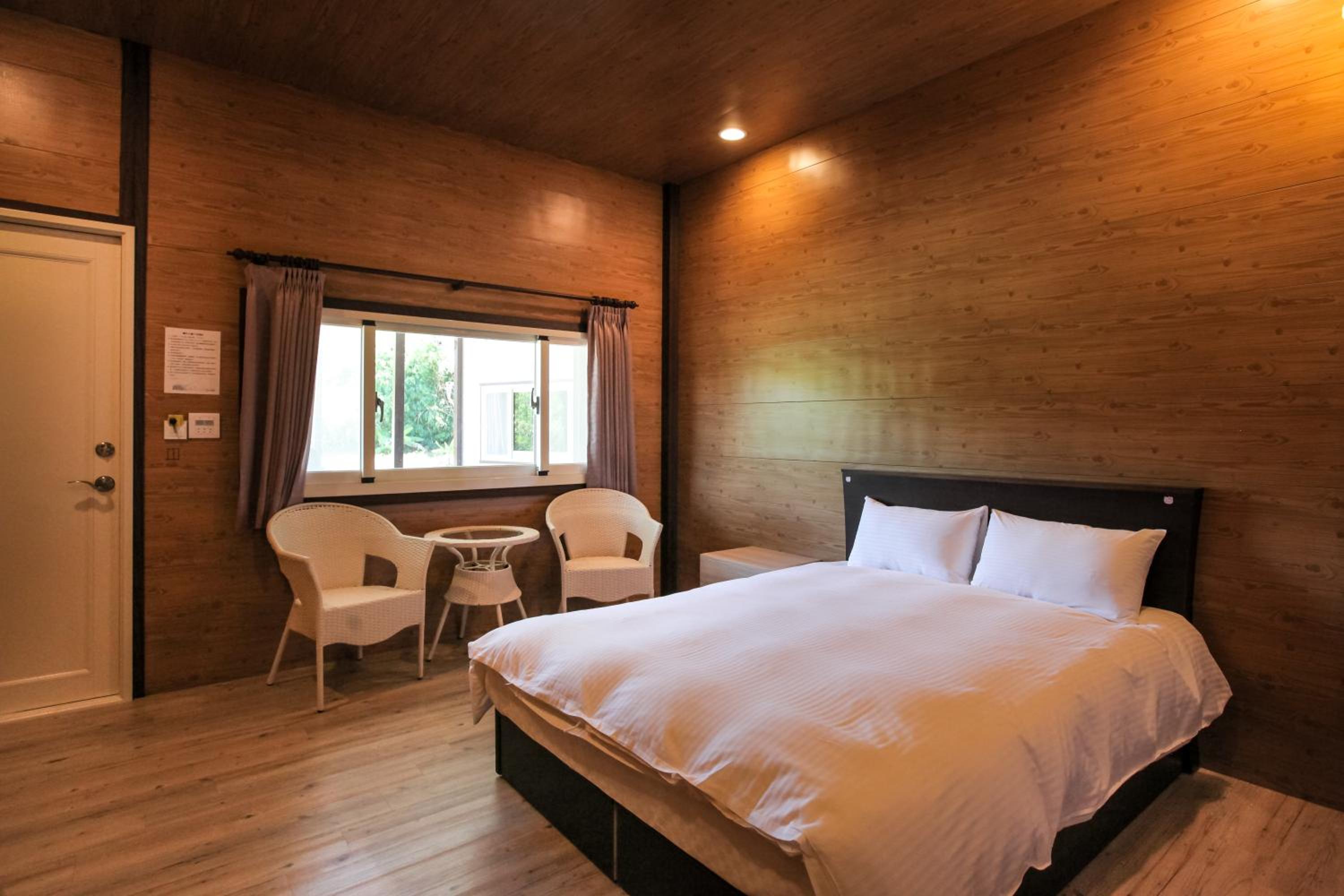 Quadruple Room with Mountain View photo 2