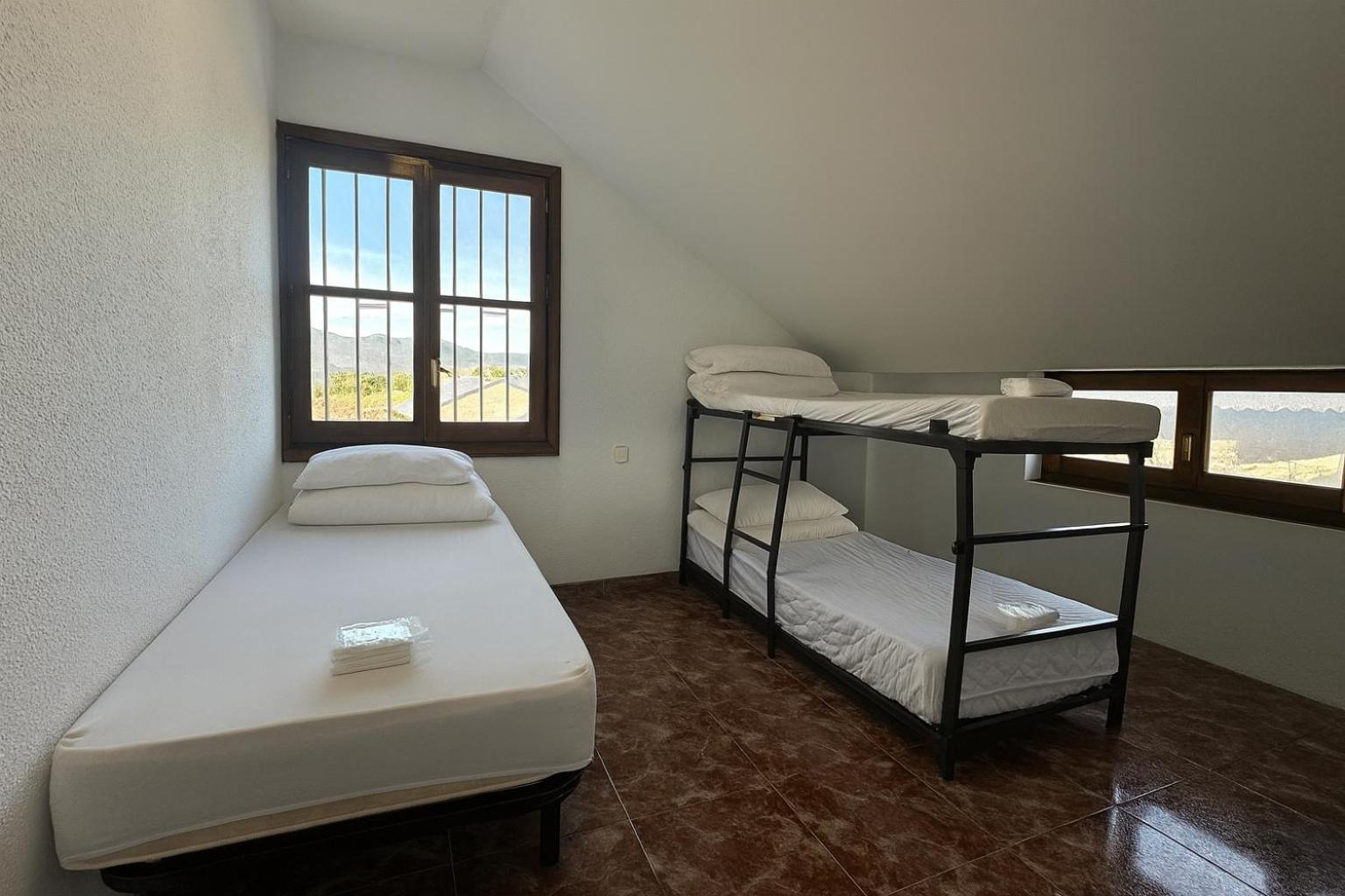 Basic Triple Room with Shared Bathroom