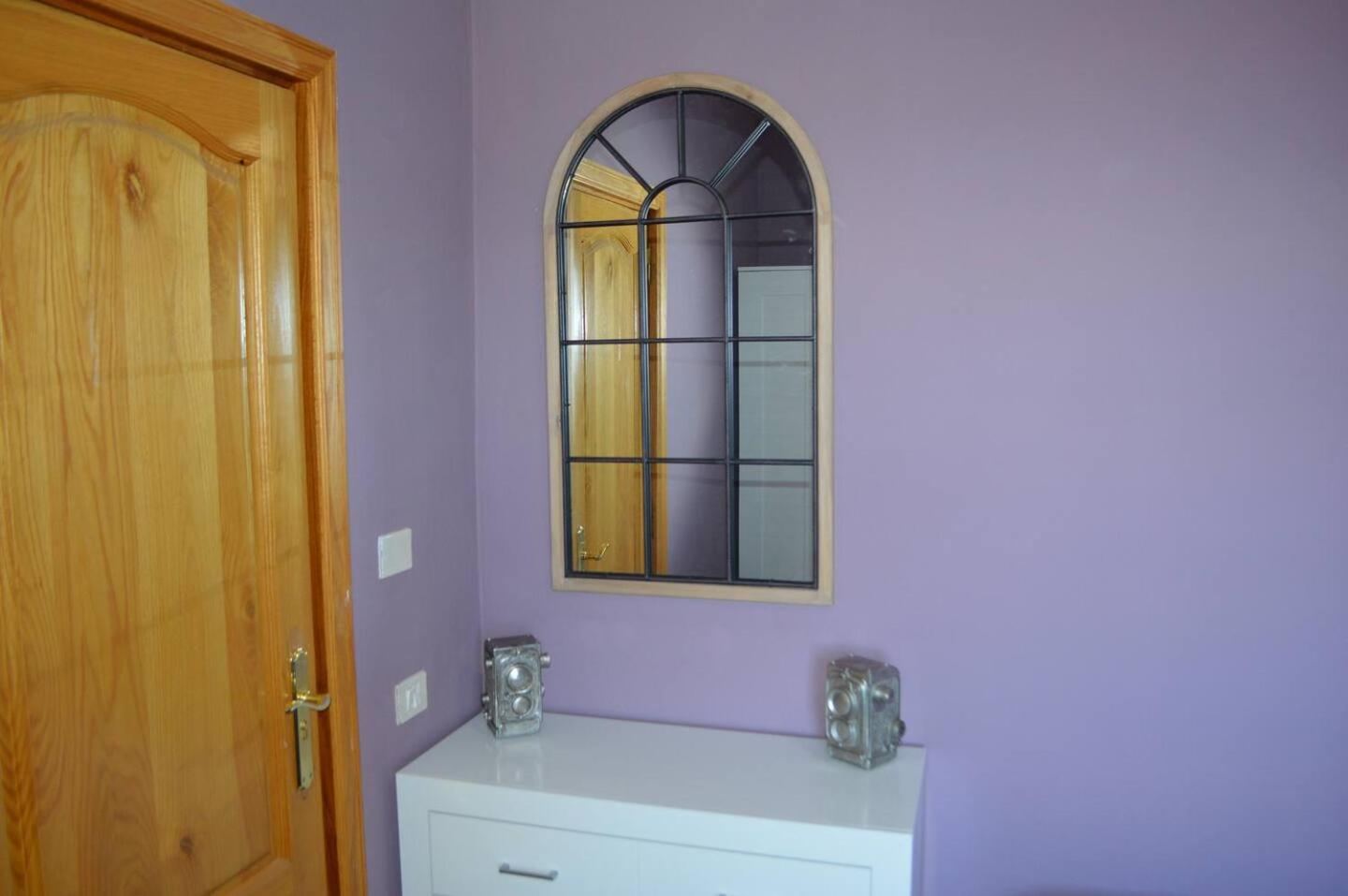 Twin Room with Private External Bathroom