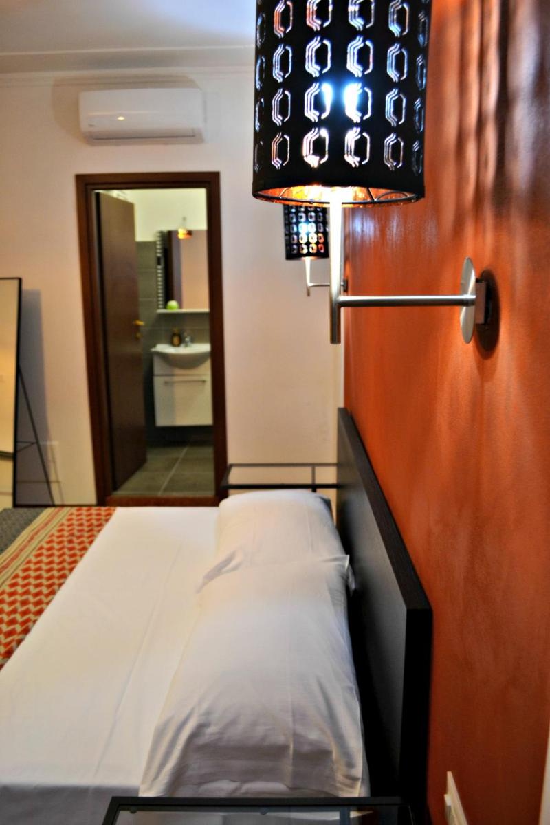 Double Room with Private Bathroom photo 2