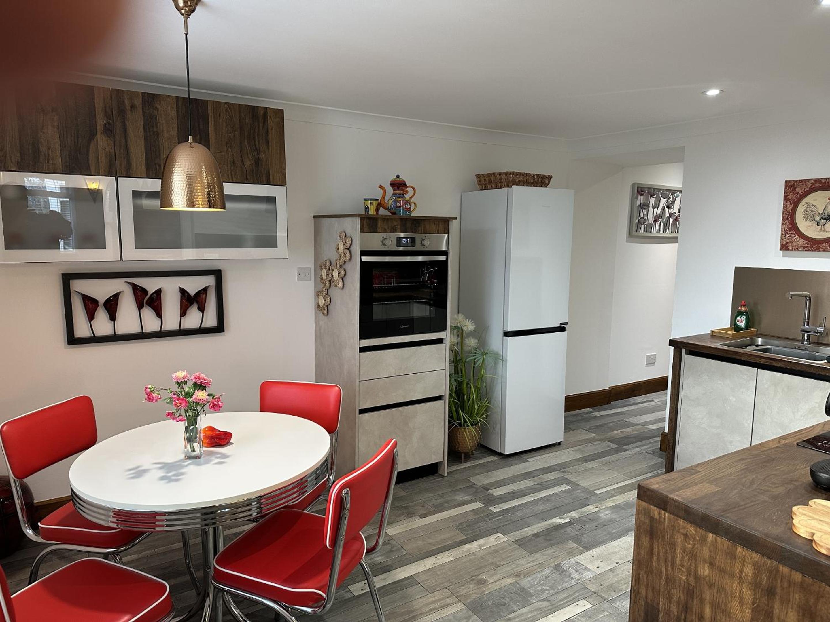 Two-Bedroom Cottage photo 2