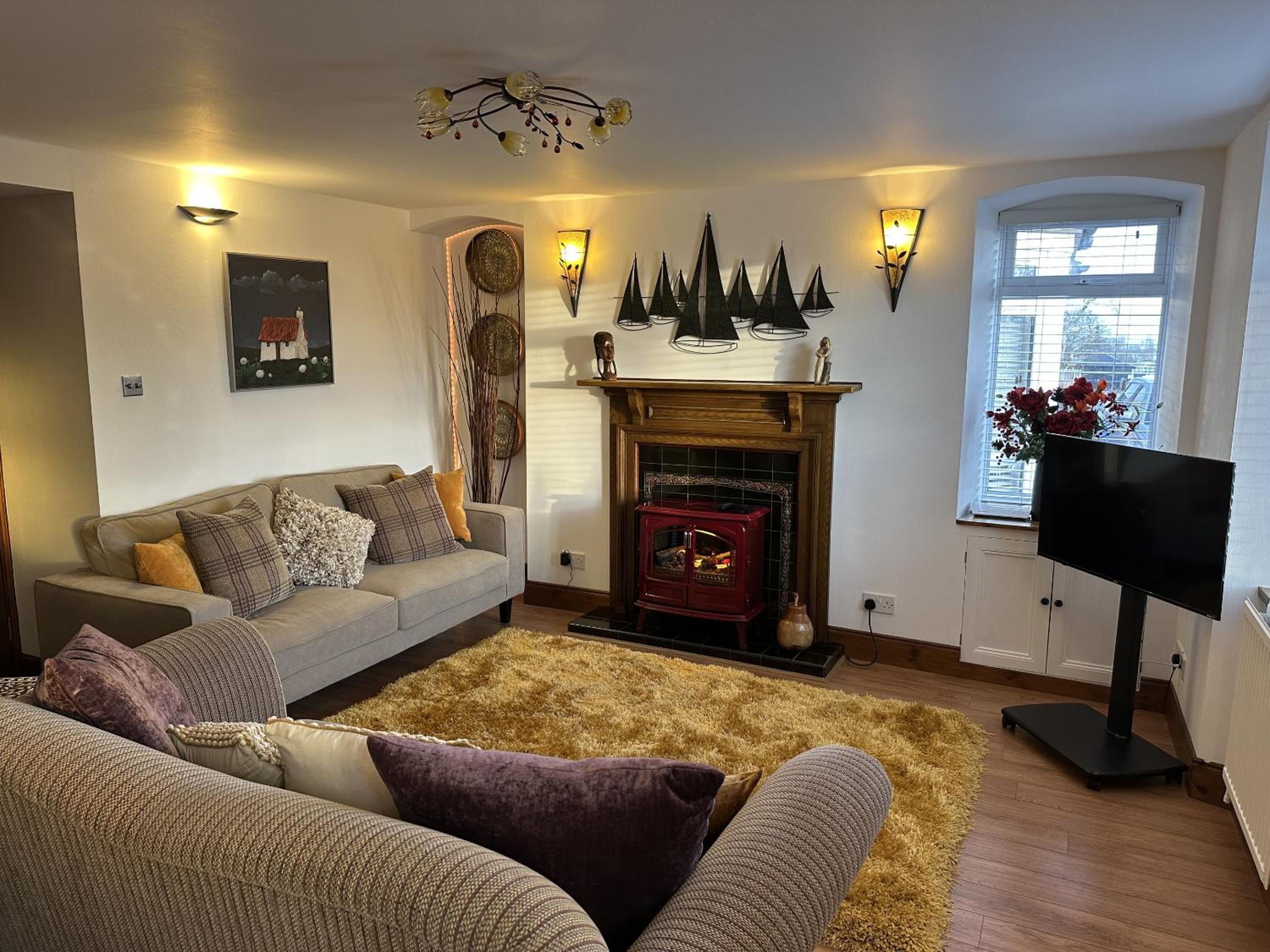 Two-Bedroom Cottage photo 3