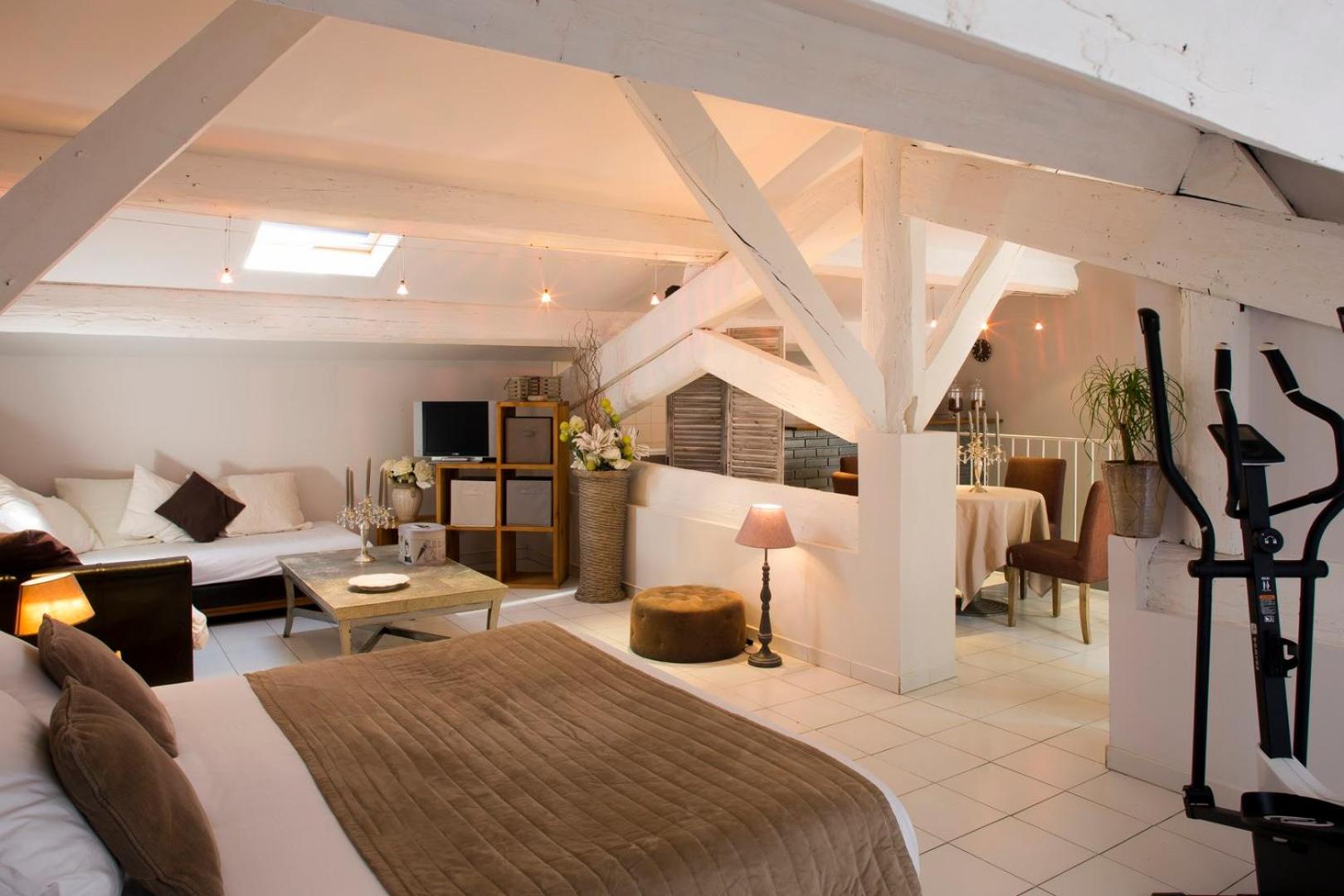 Apartment (6 Adults) - Photo 2