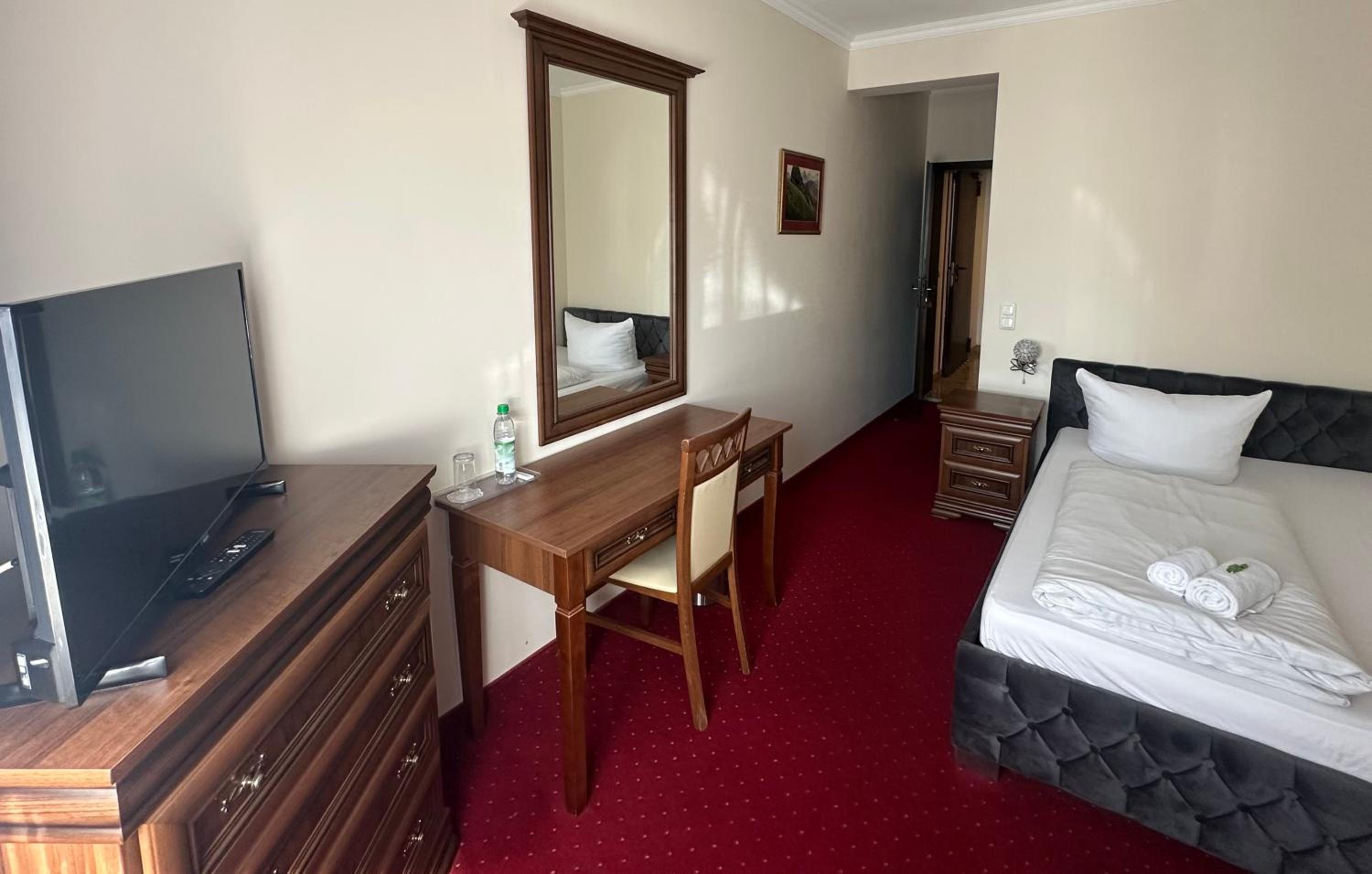 Single Room photo 2