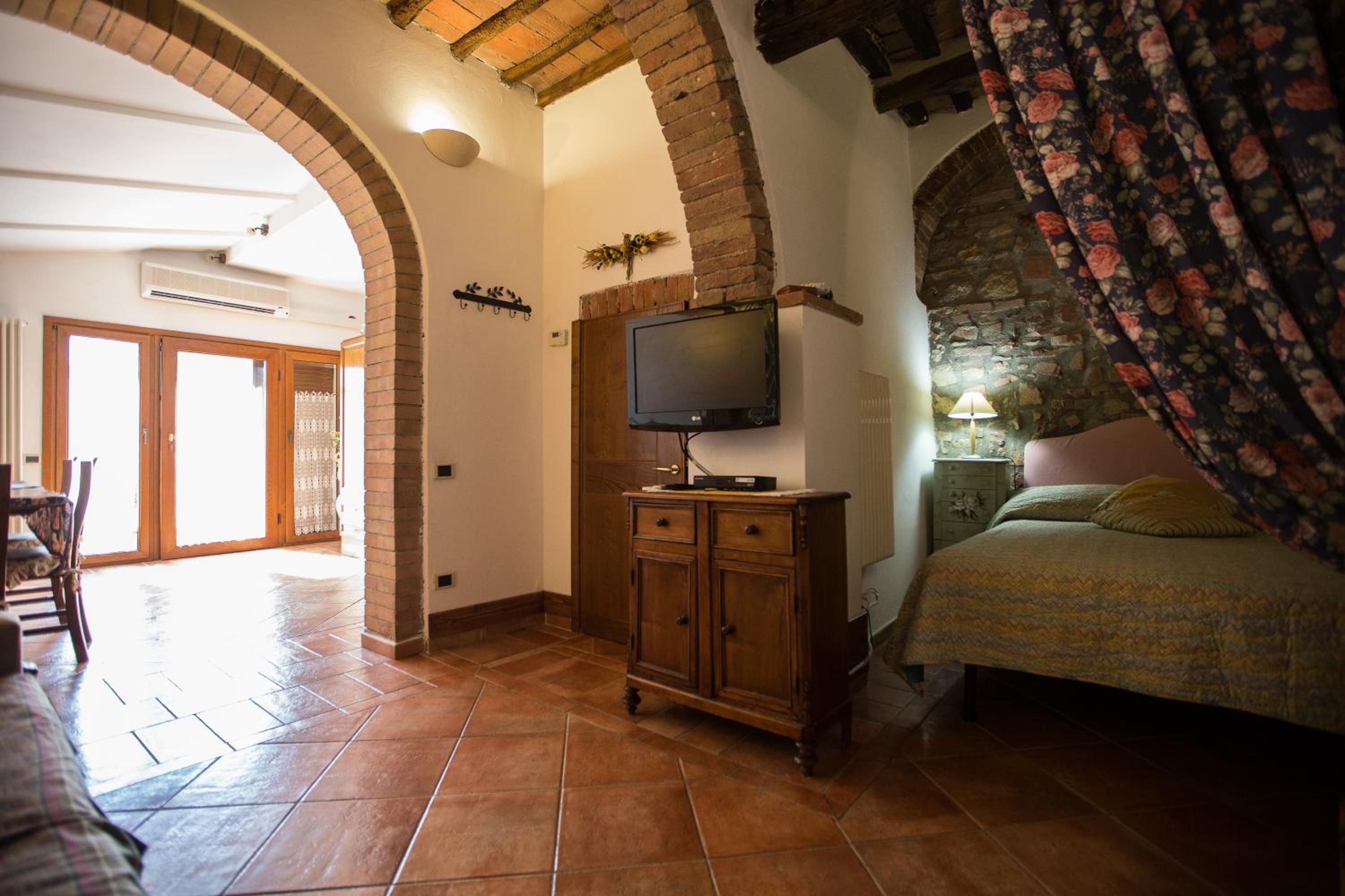 One-Bedroom Apartment (4 Adults)