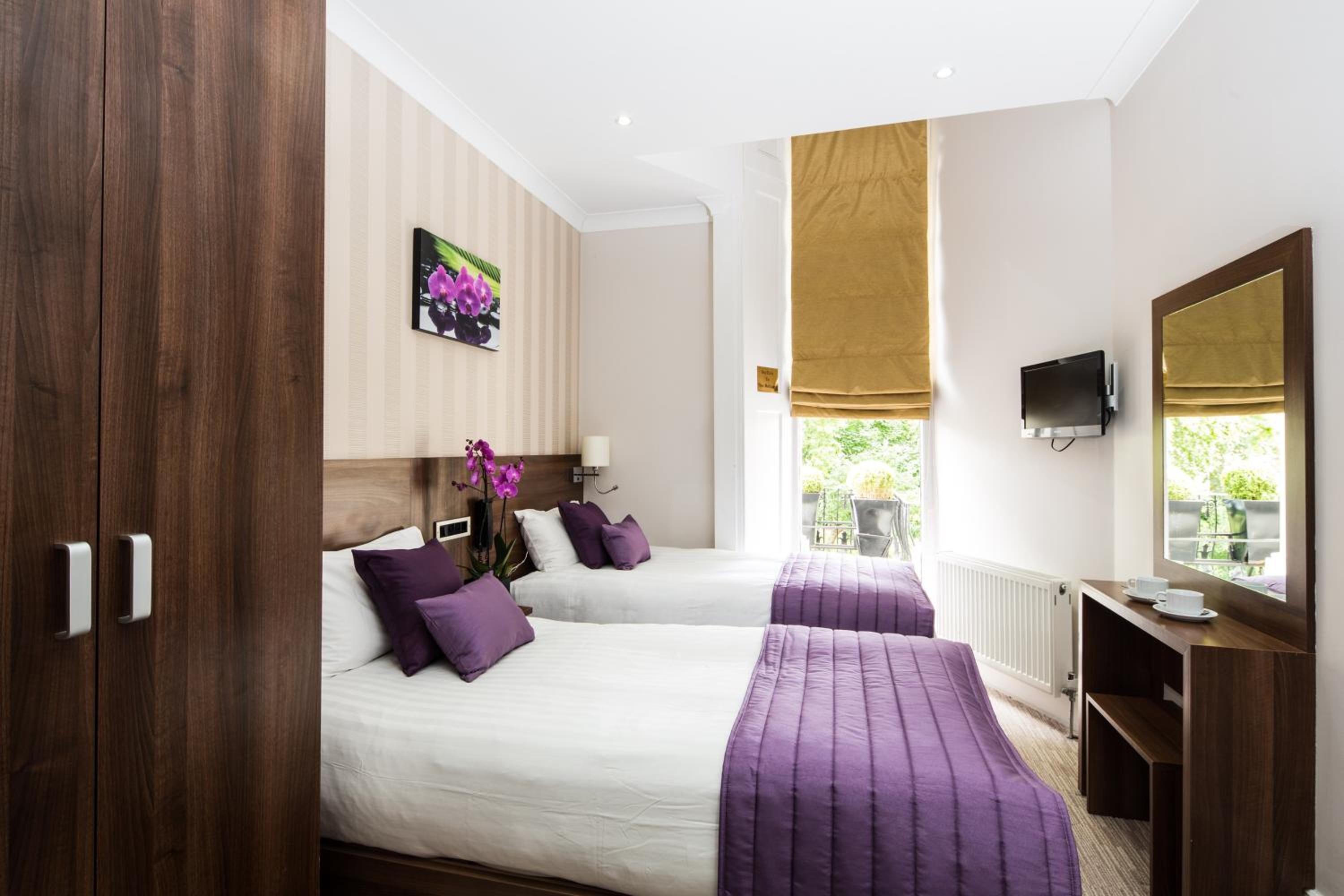 Twin Room with Garden View photo 1