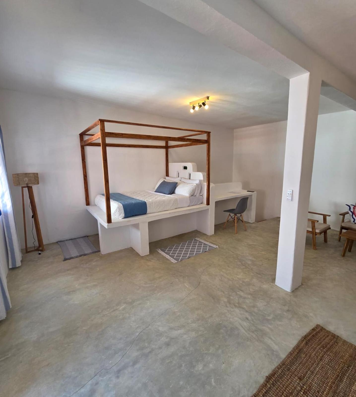Quadruple Room with Balcony photo 3