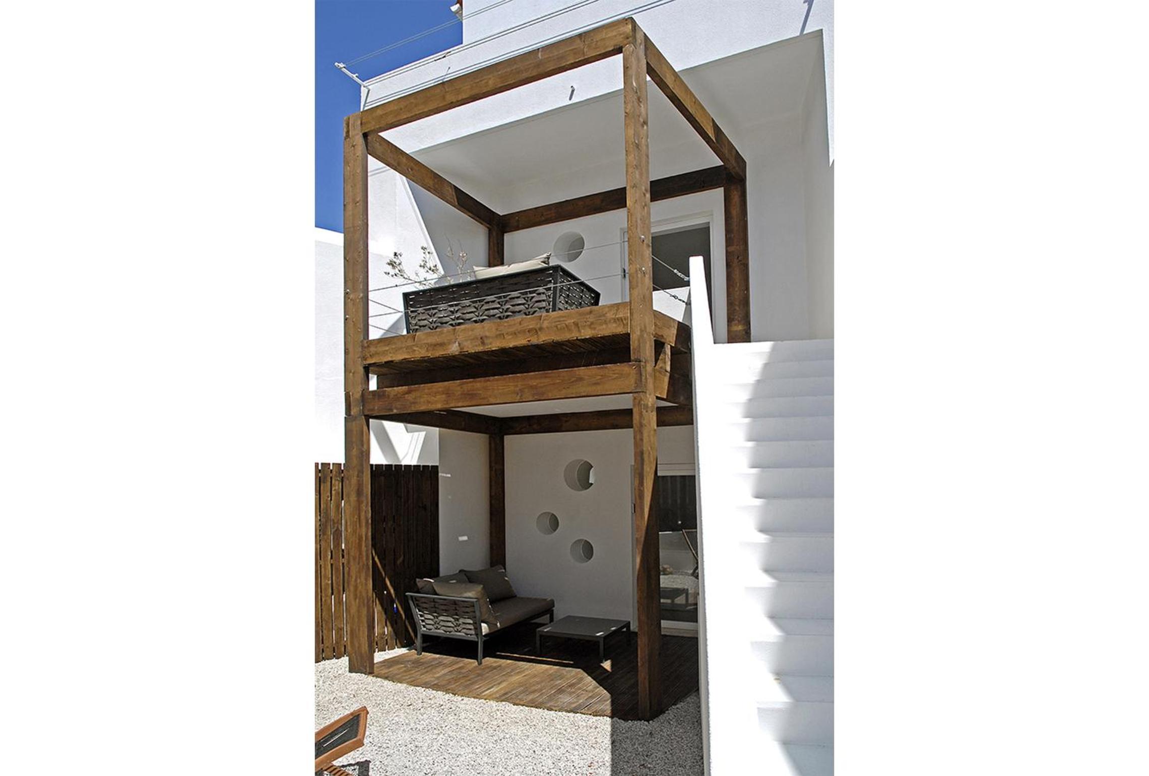 Apartment with Terrace - Photo 23