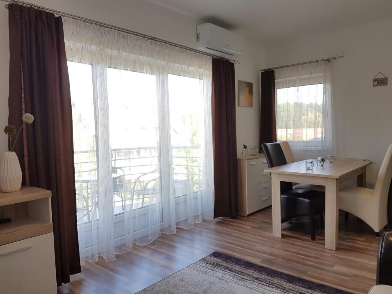 Apartment With Balcony photo 3