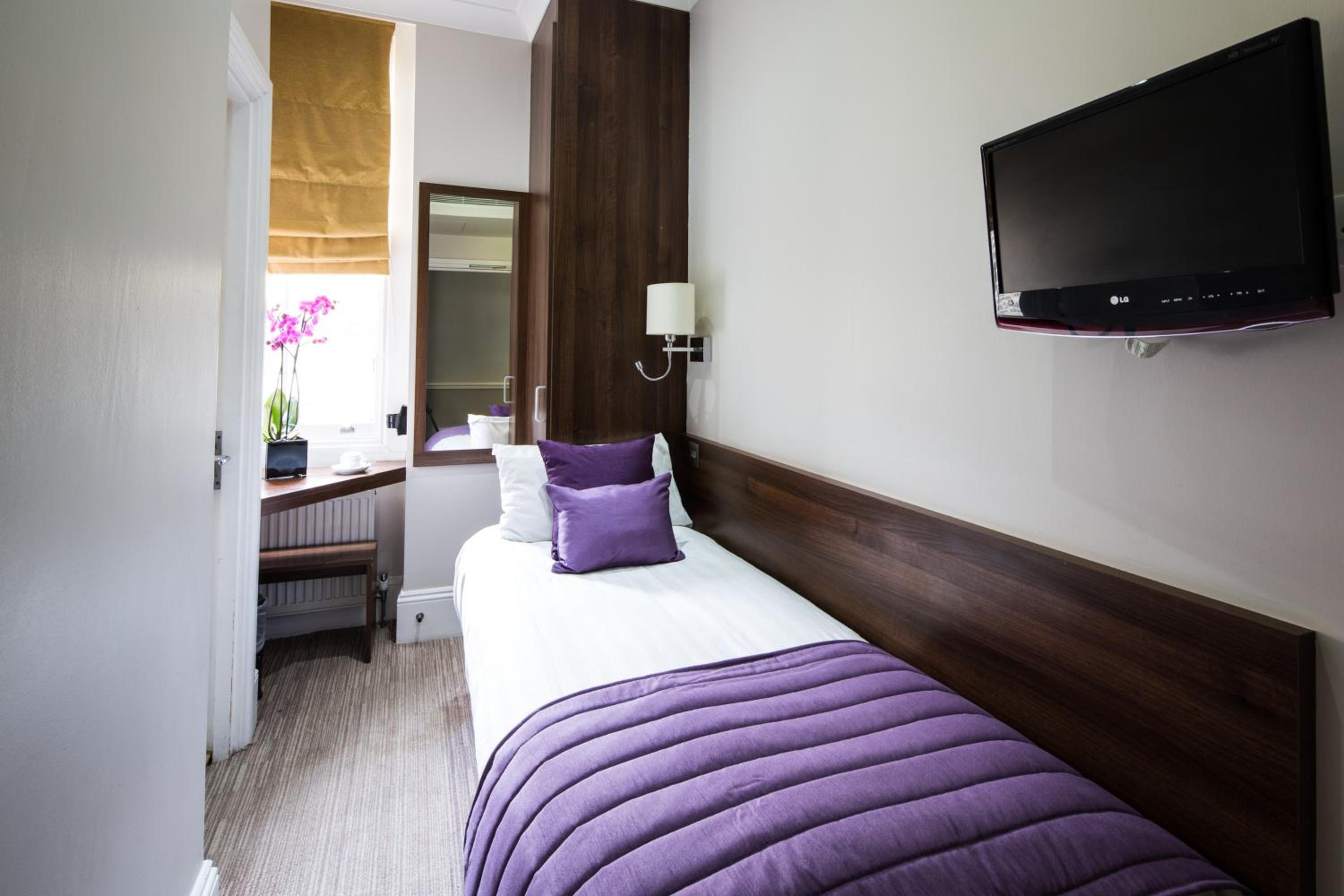 Small Single Room photo 1