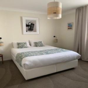 Family Room - Photo 3