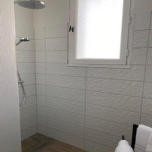 Family Room - Photo 5