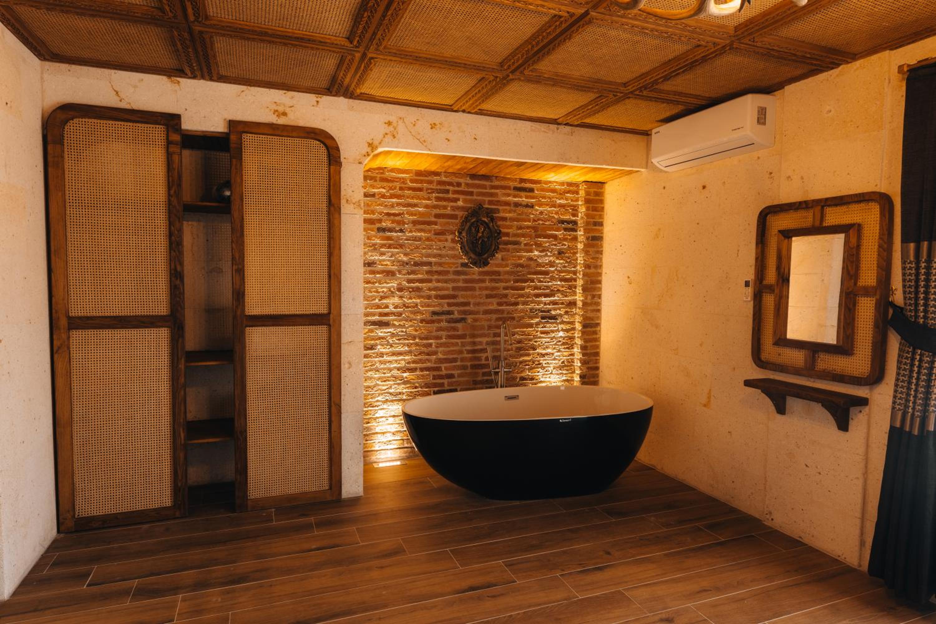 Deluxe Double Room with Bath