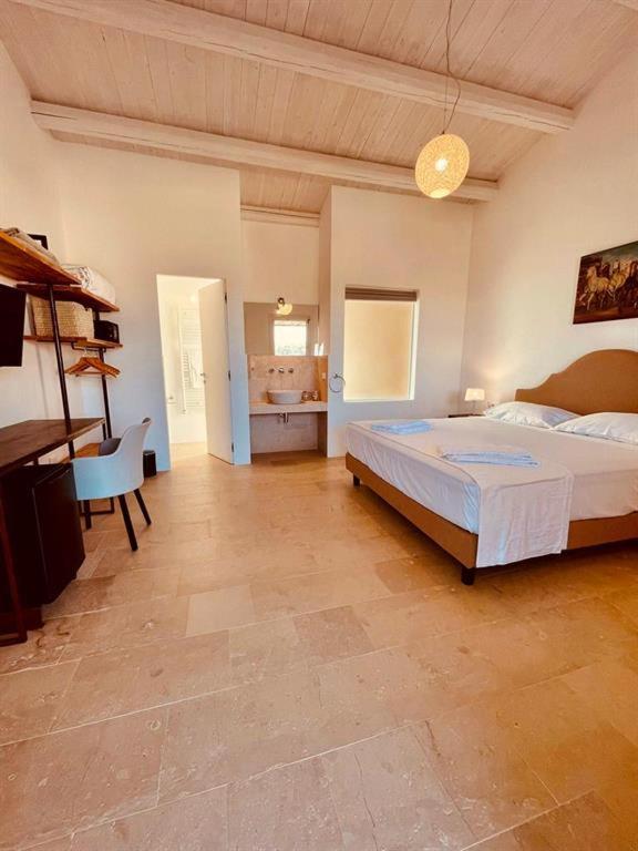 Deluxe Double or Twin Room photo 3