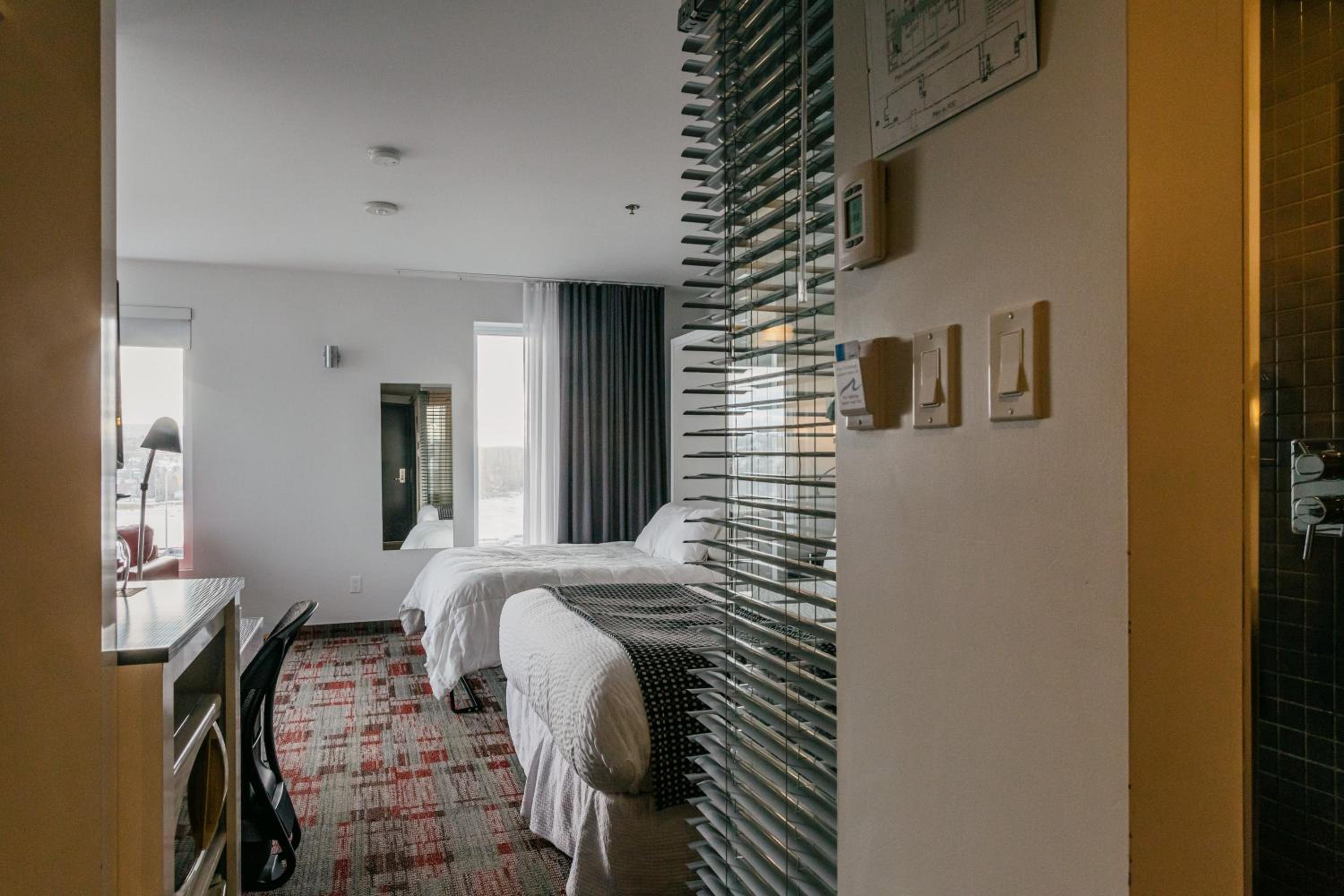 Suite with City View photo 2