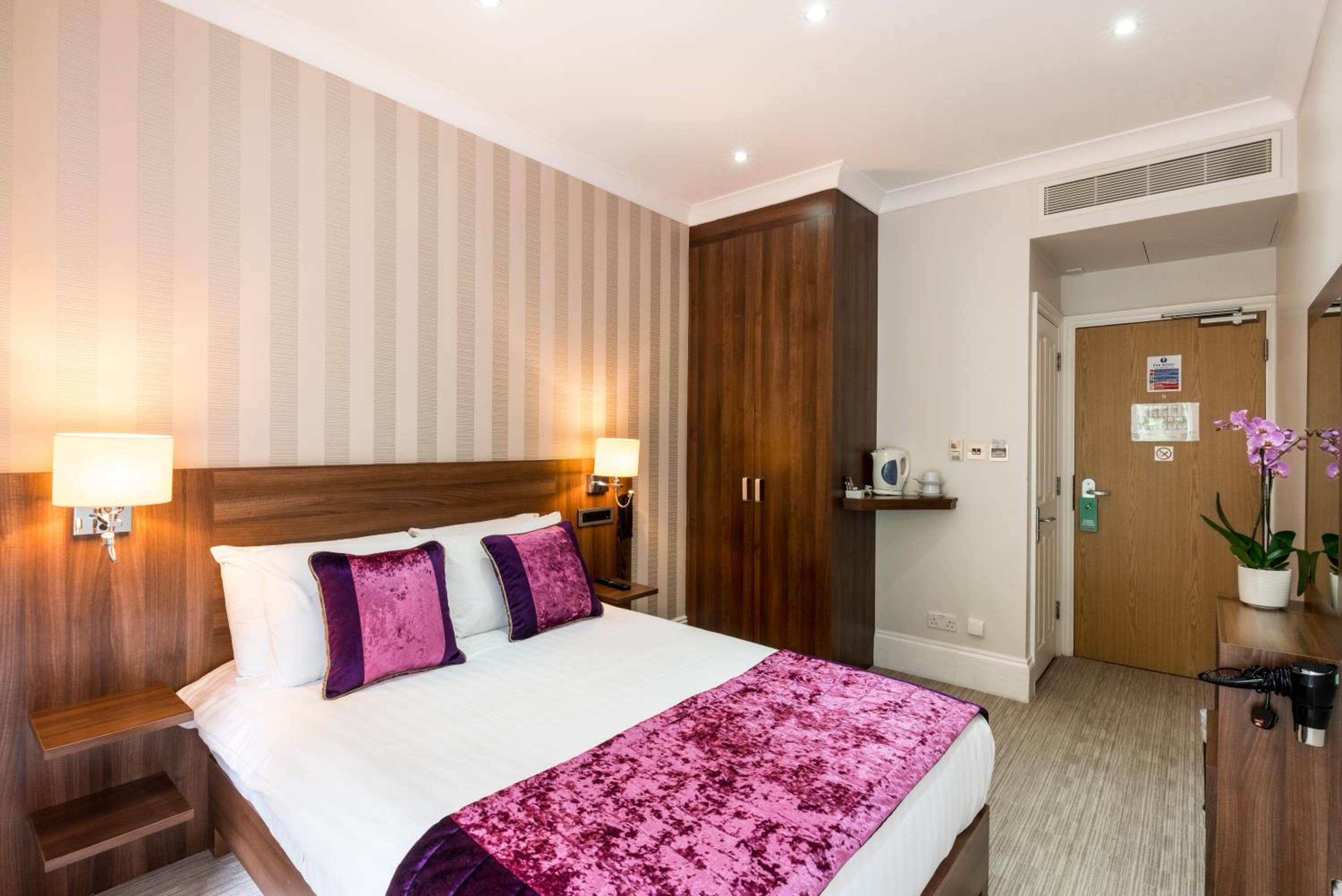 Double Room with Garden View photo 1