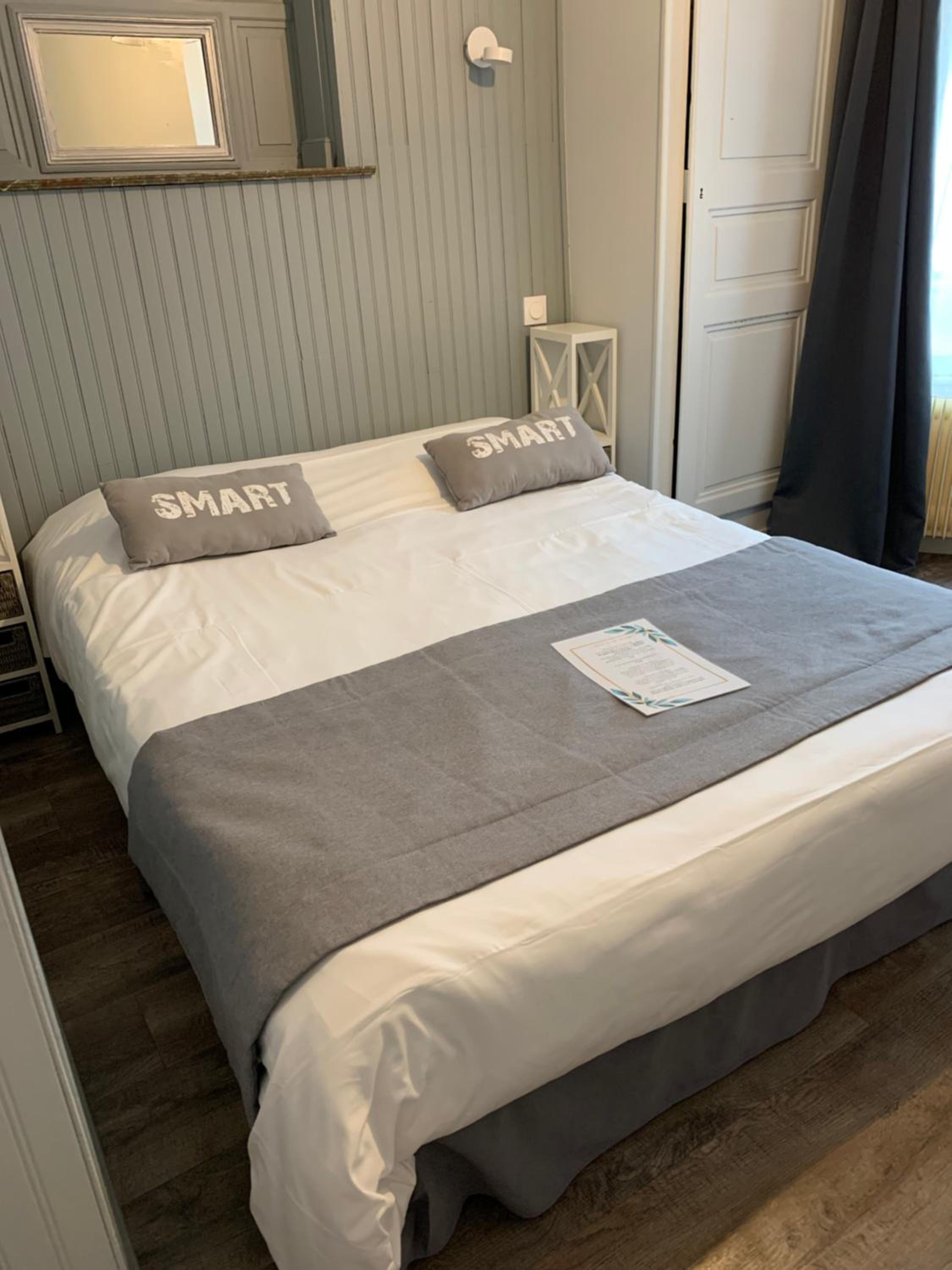 Small Double Room photo 2