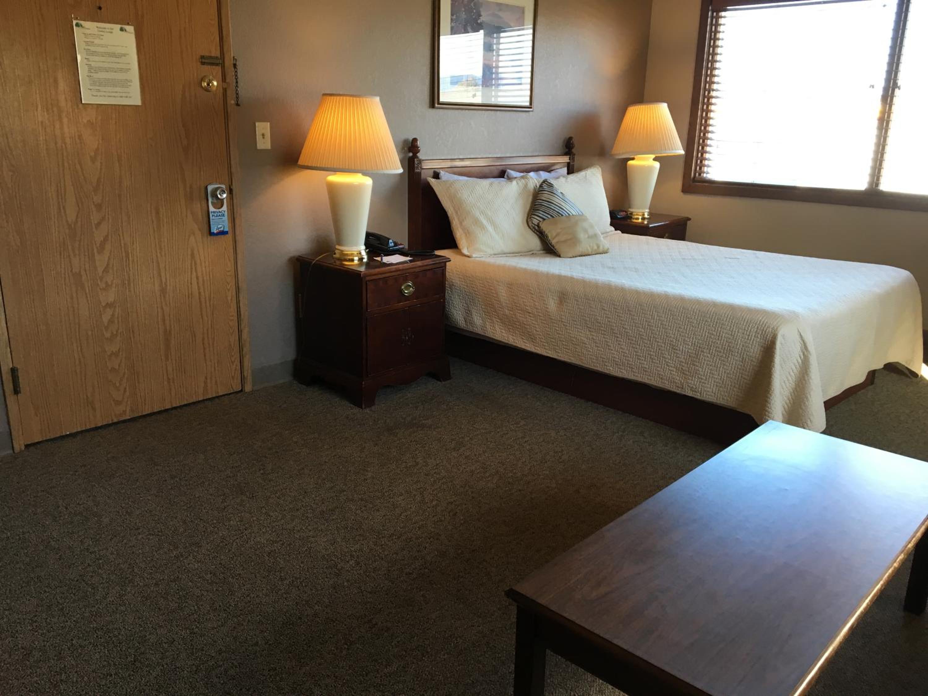 Queen Room with Two Queen Beds - Non-Smoking - Photo 1
