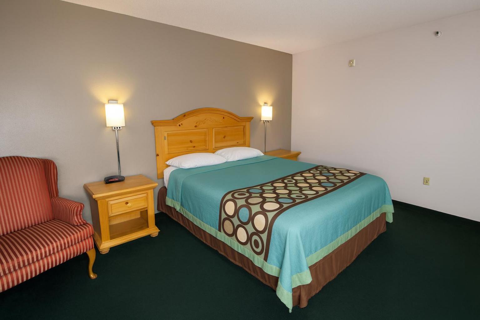 Queen Room - Accessible/Nonsmoking - Photo 1