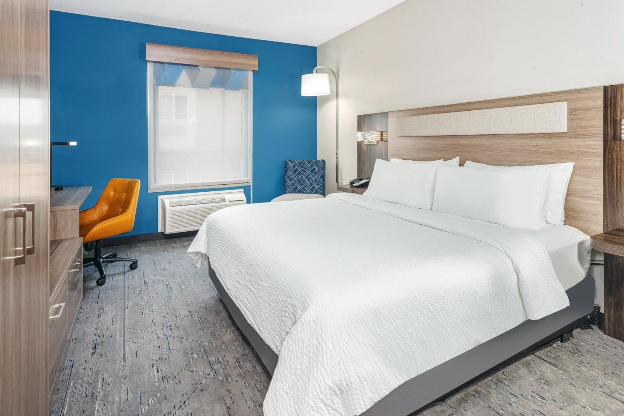 Standard King Room