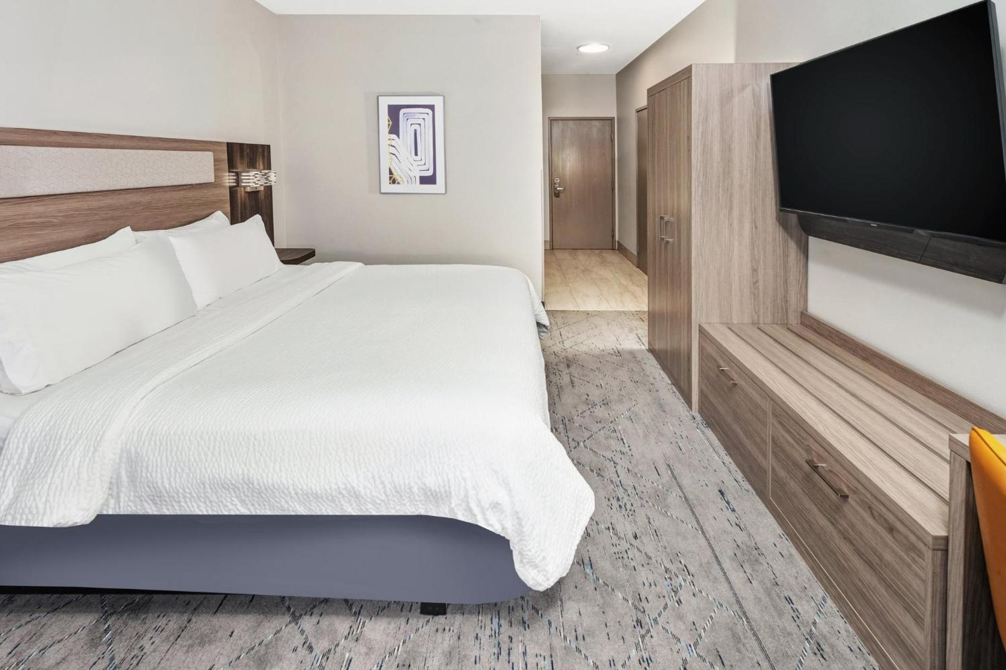 King Room - Mobility Access/Hearing Accessible