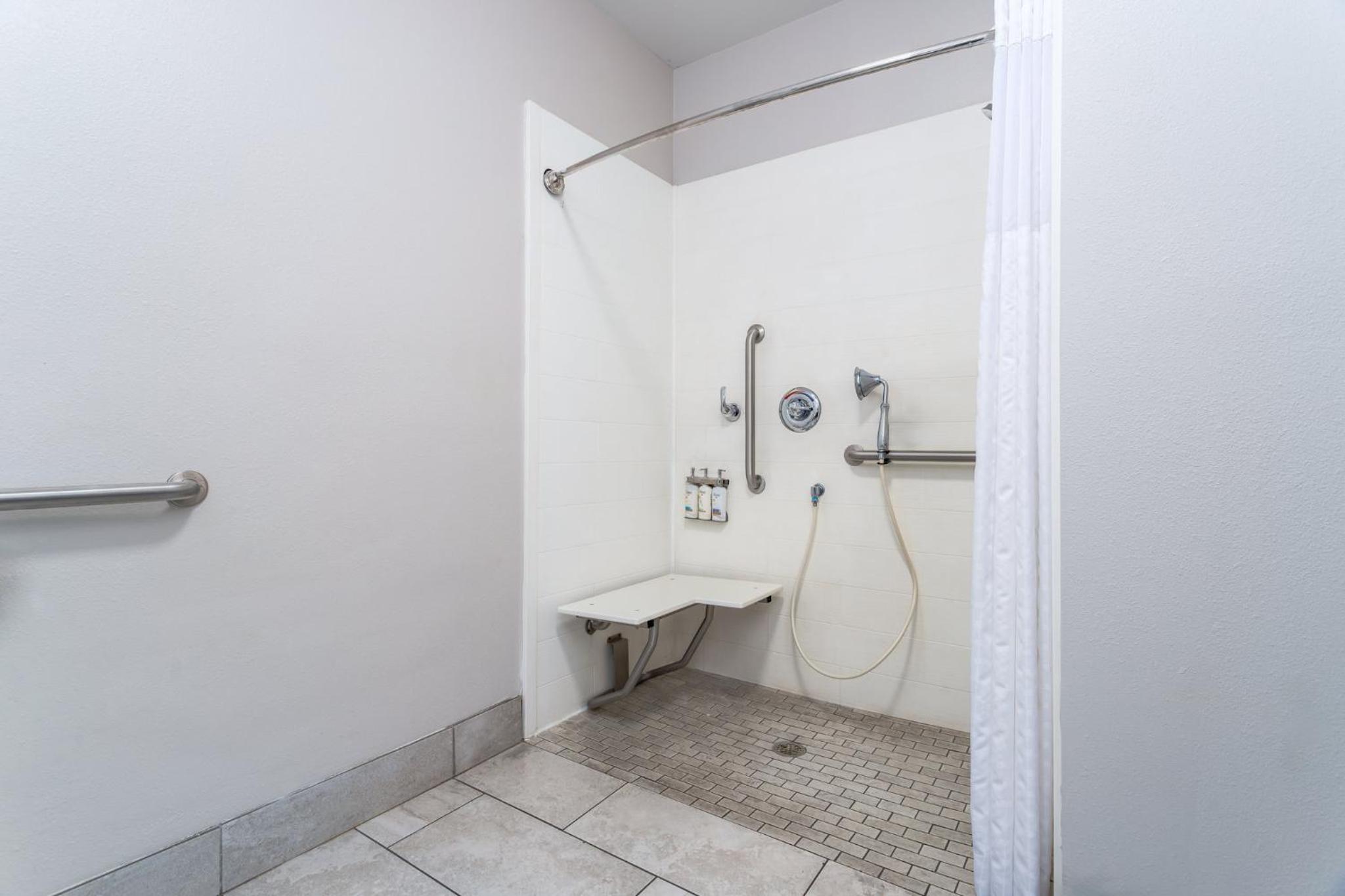 Standard King Room with Roll-in Shower - Mobility Accessible