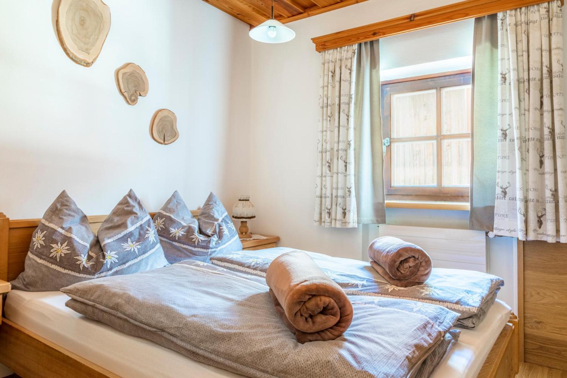 Two-Bedroom Apartment with Mountain View