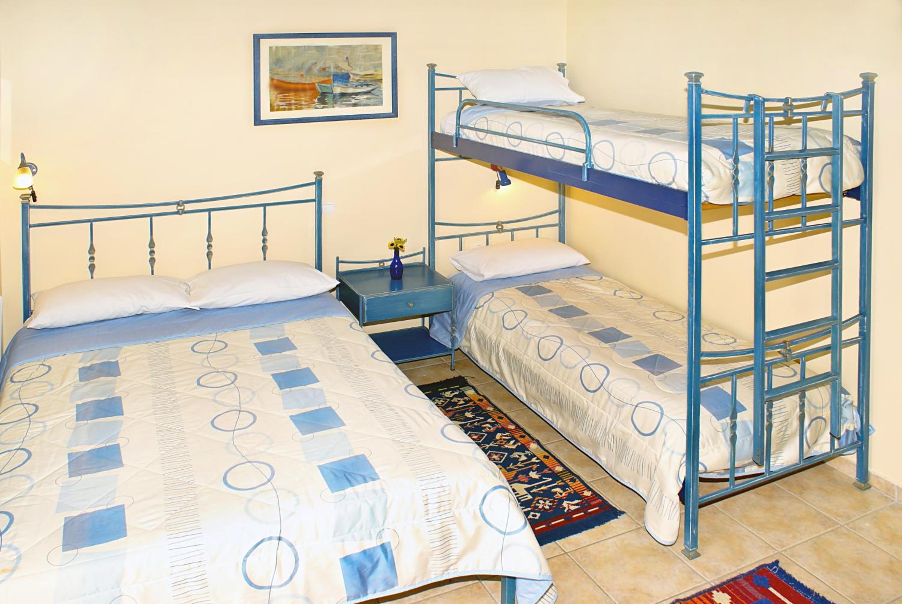 Quadruple Room - Photo 1