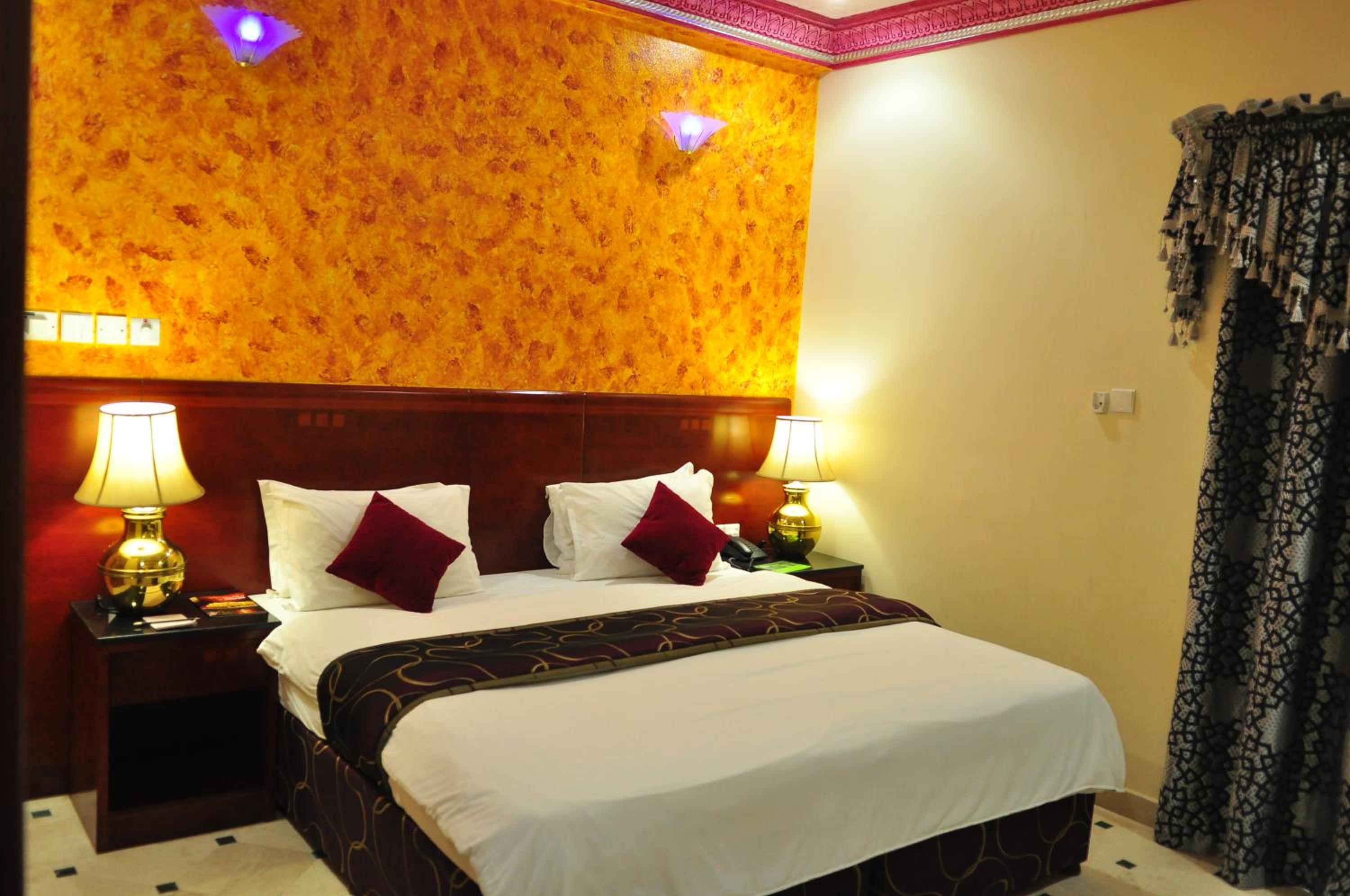 Standard King Room - Photo 1