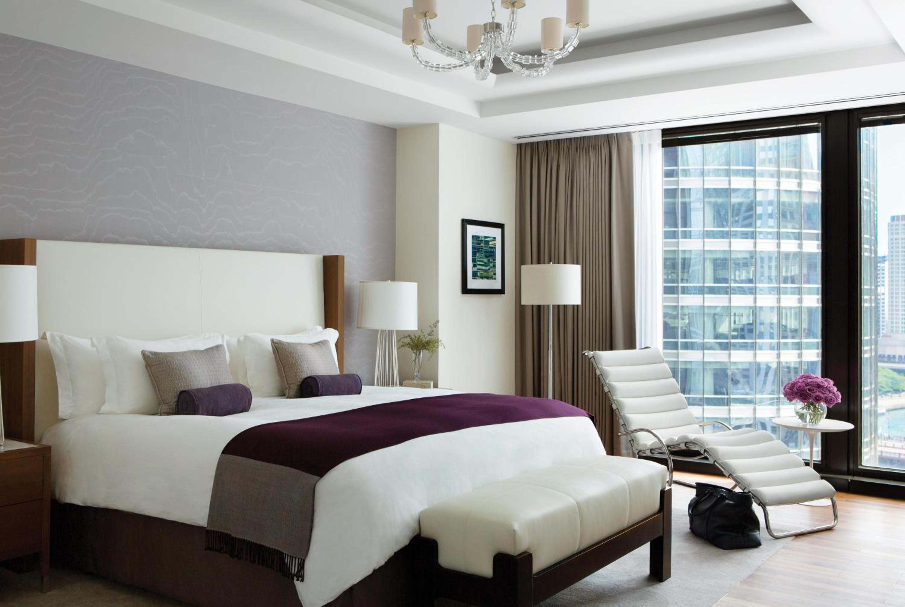 Club One-Bedroom River View Suite