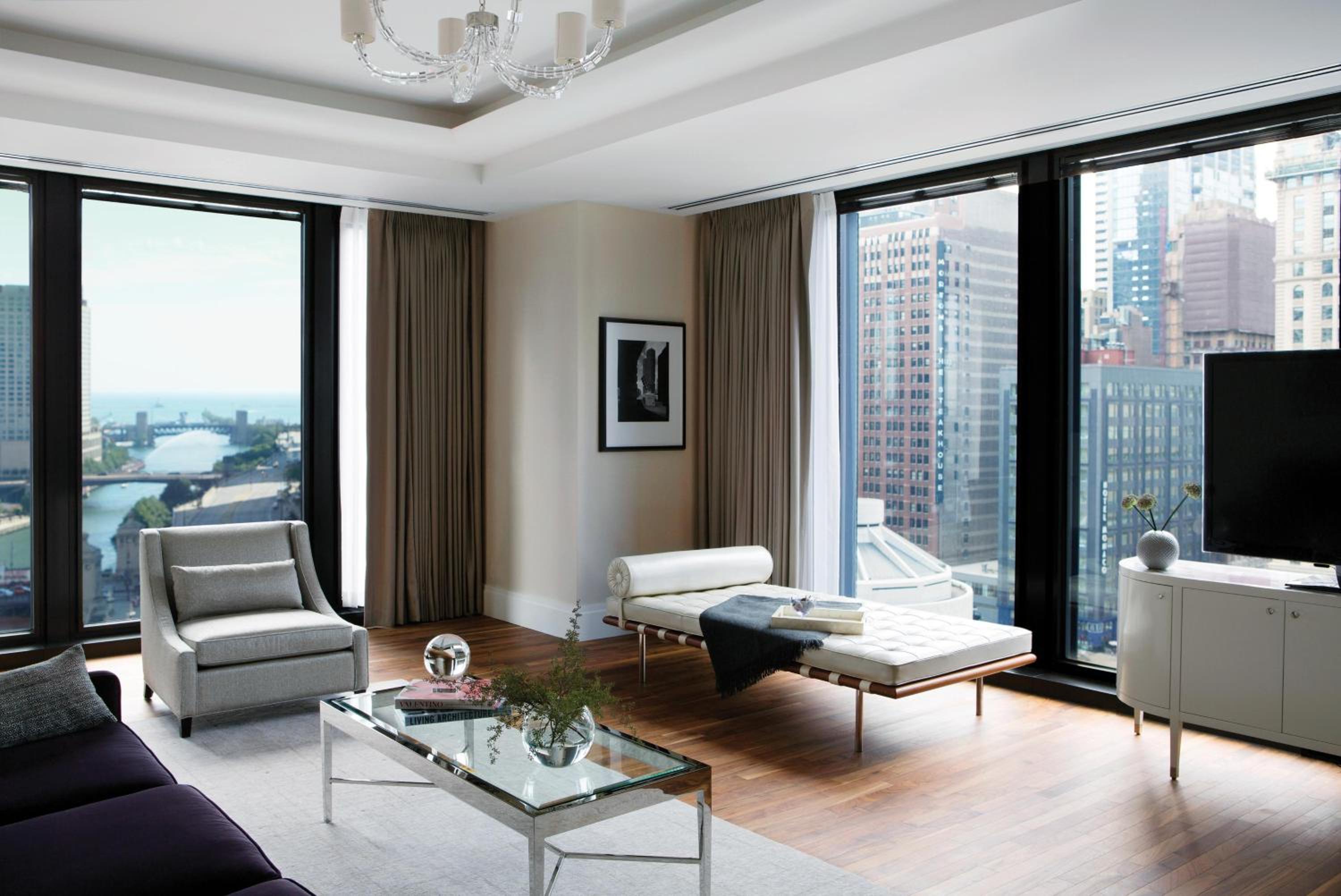 Club One Bedroom Lake View Suite