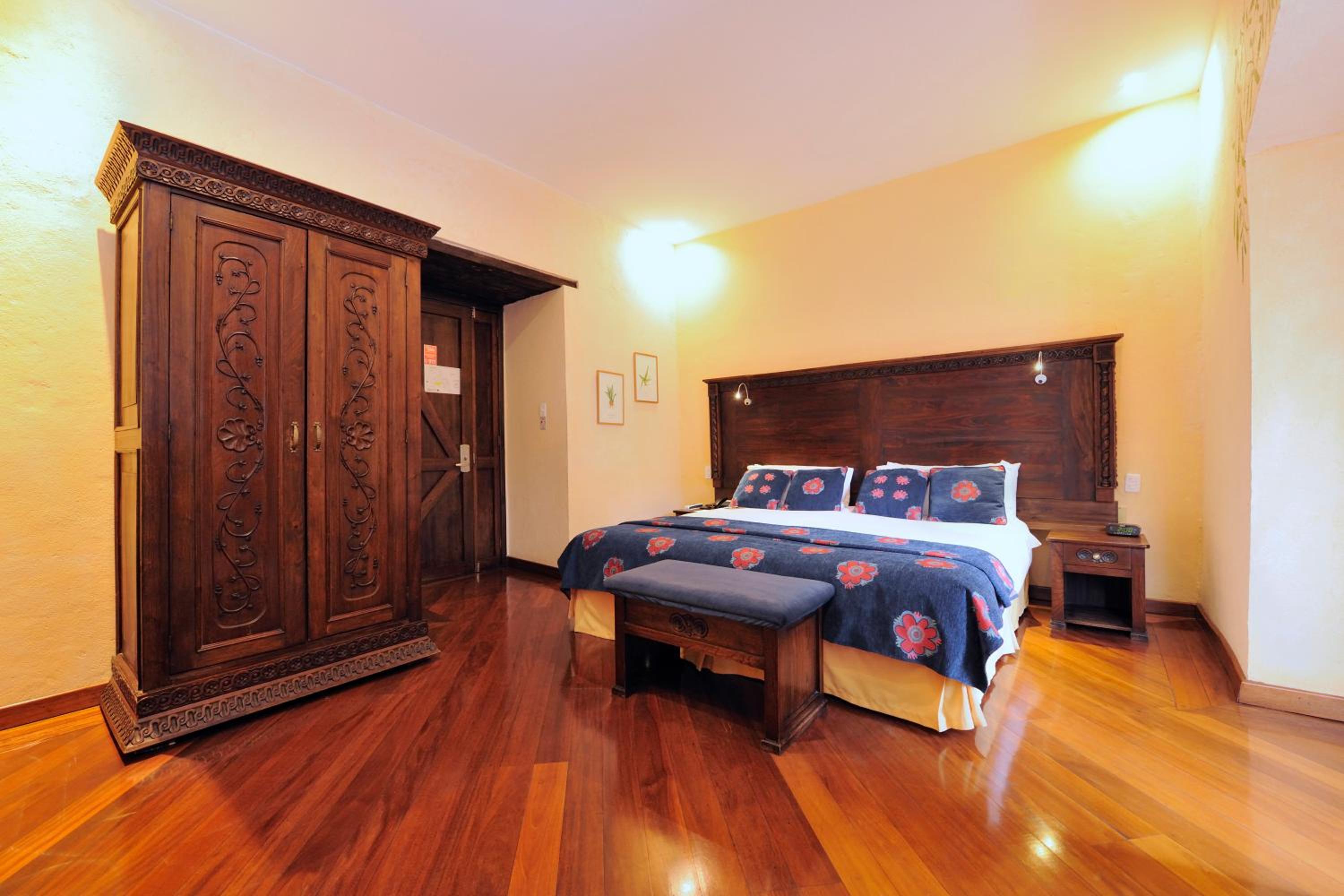 Double Room - Photo 2