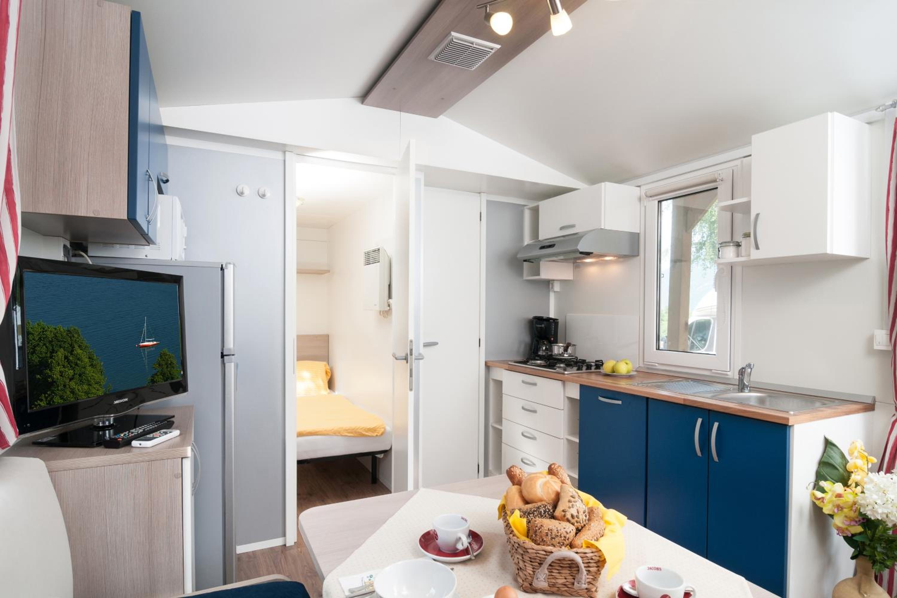 Mobile Home (4 People) photo 2
