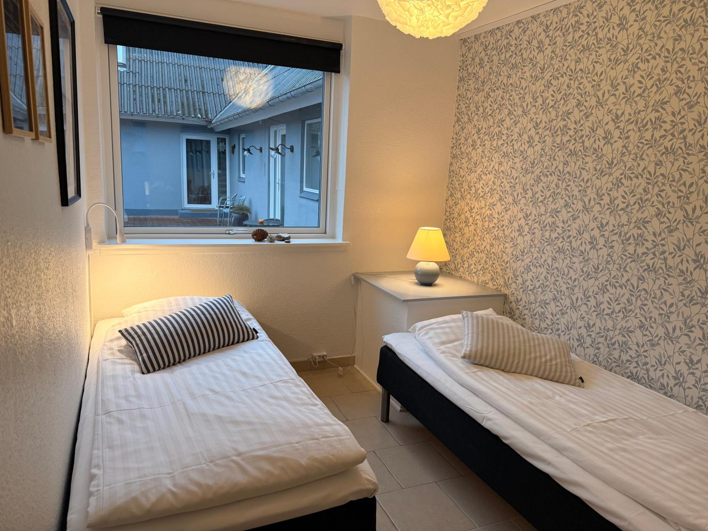 Twin Room with Bathroom photo 3