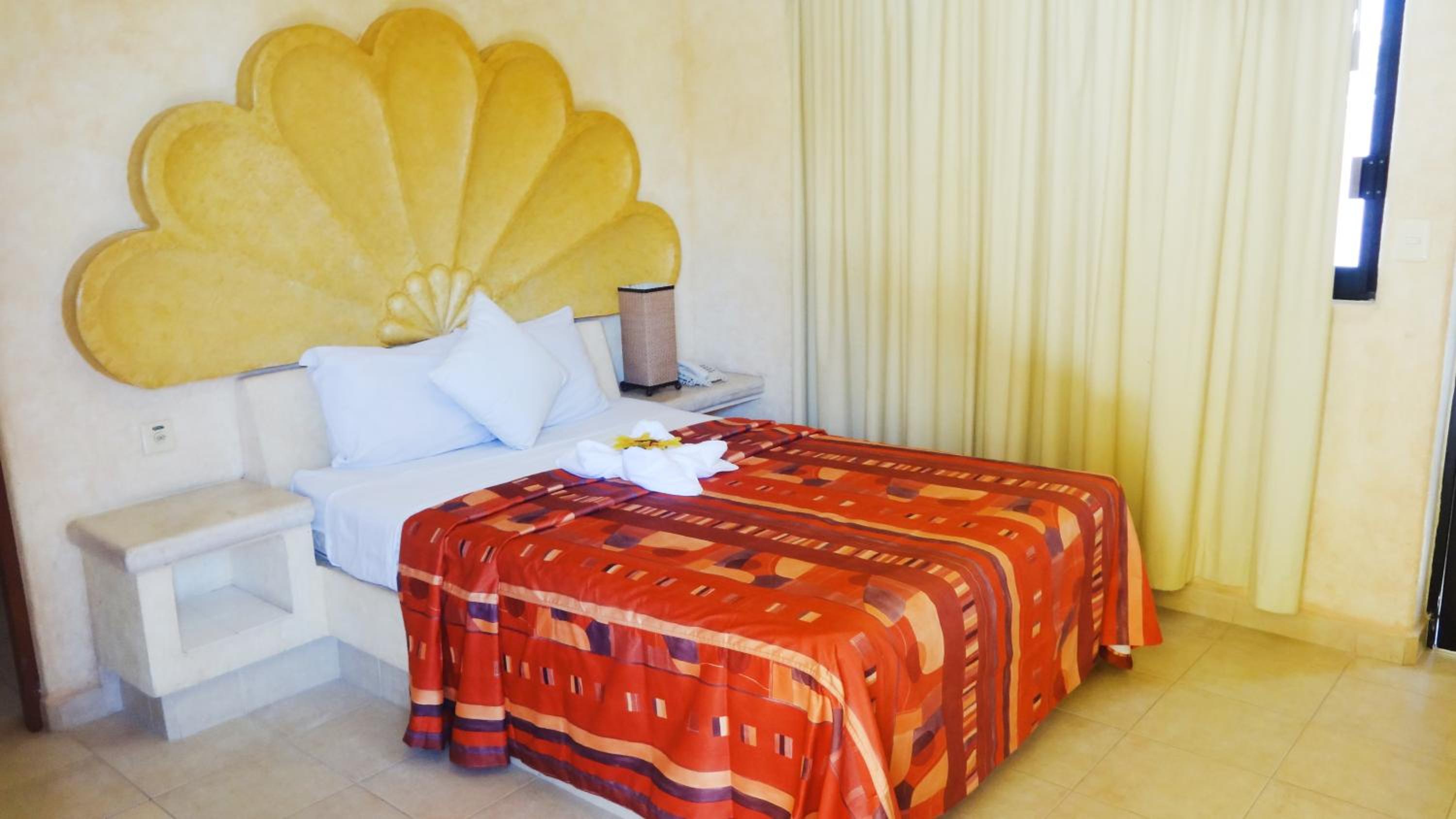 Double Room - Photo 7