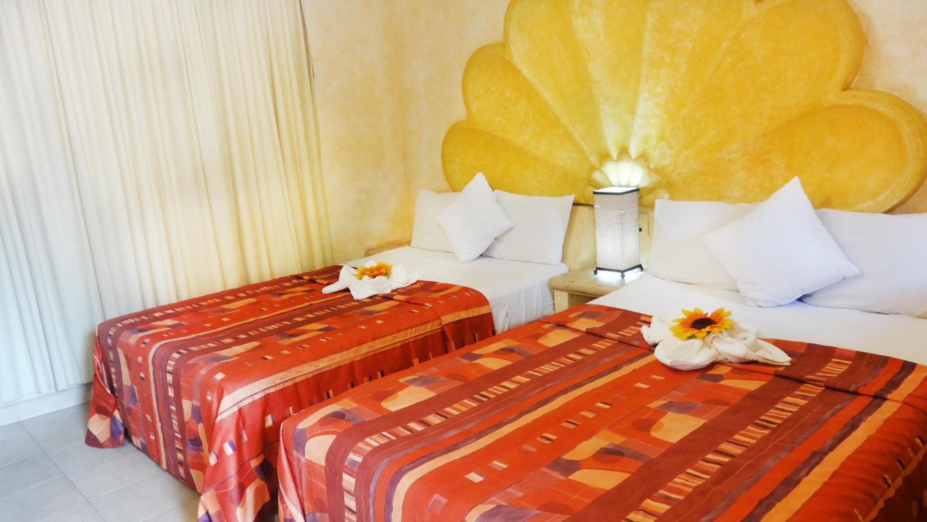 Double Room with Two Double Beds - Photo 4