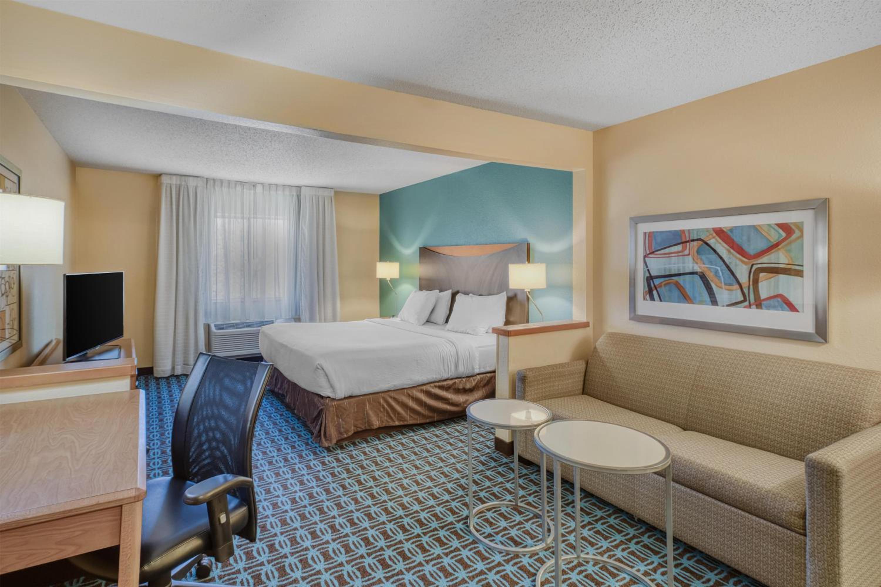 King Suite with Sofa Bed - Non-Smoking
