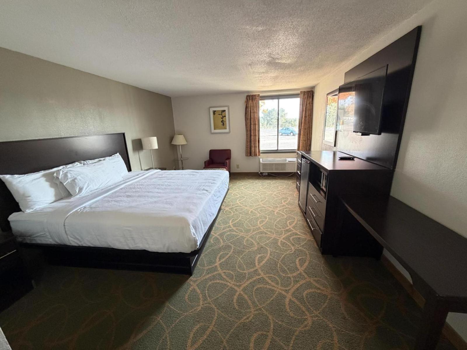 King Suite with Spa Bath