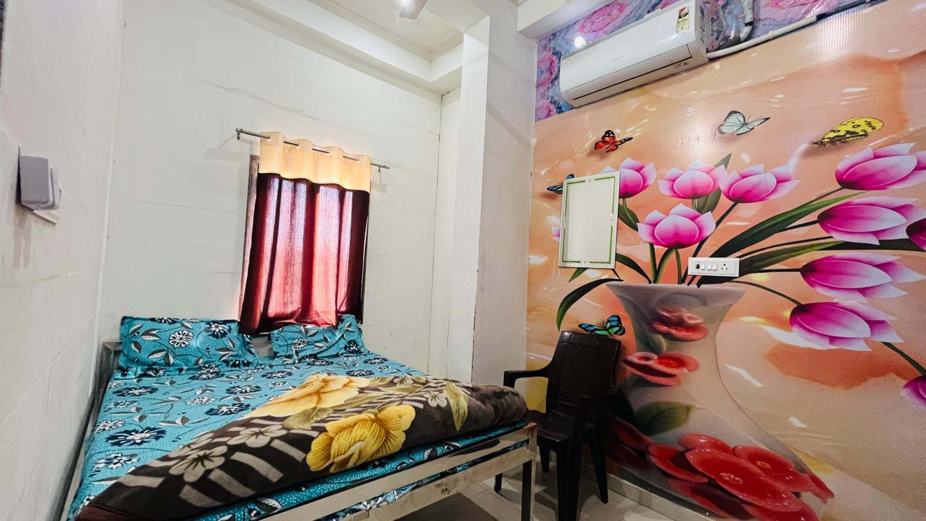 Deluxe Double Room (2 Adults + 1 Child) photo 2