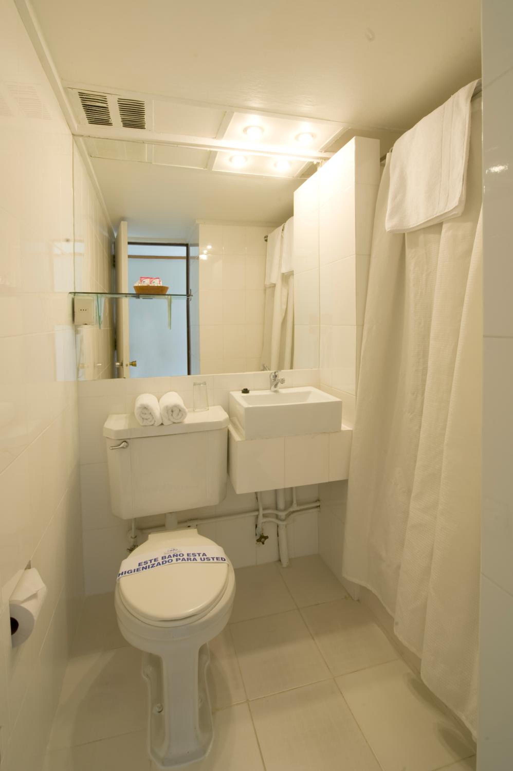 Standard Twin Room photo 3
