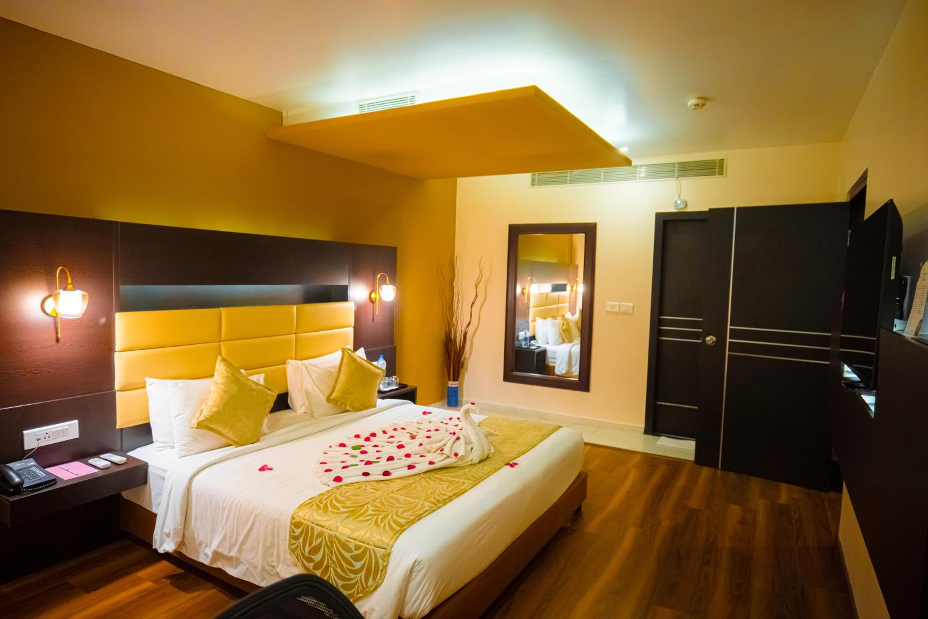 Deluxe Suite - Photo 5
