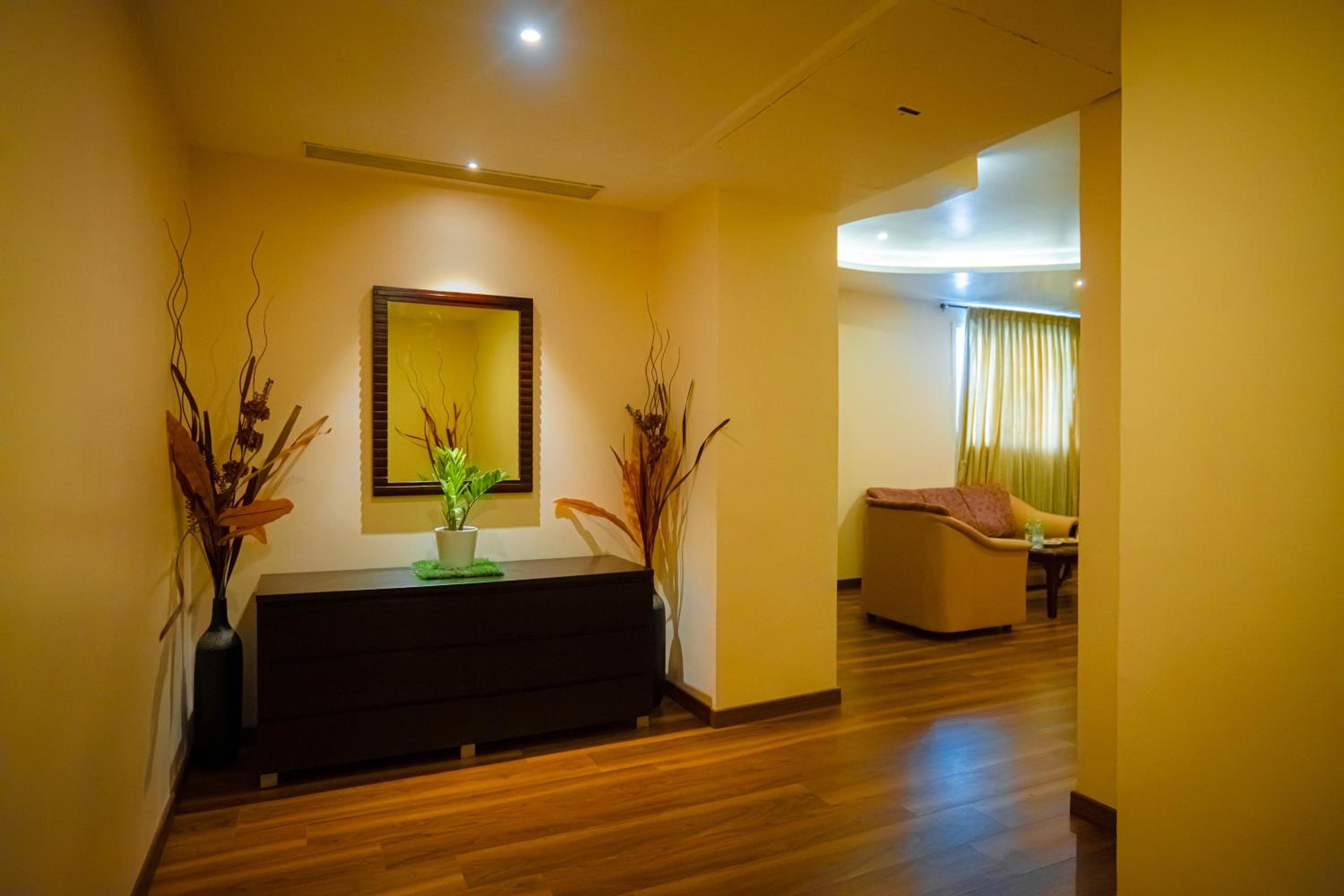 Deluxe Suite - Photo 18