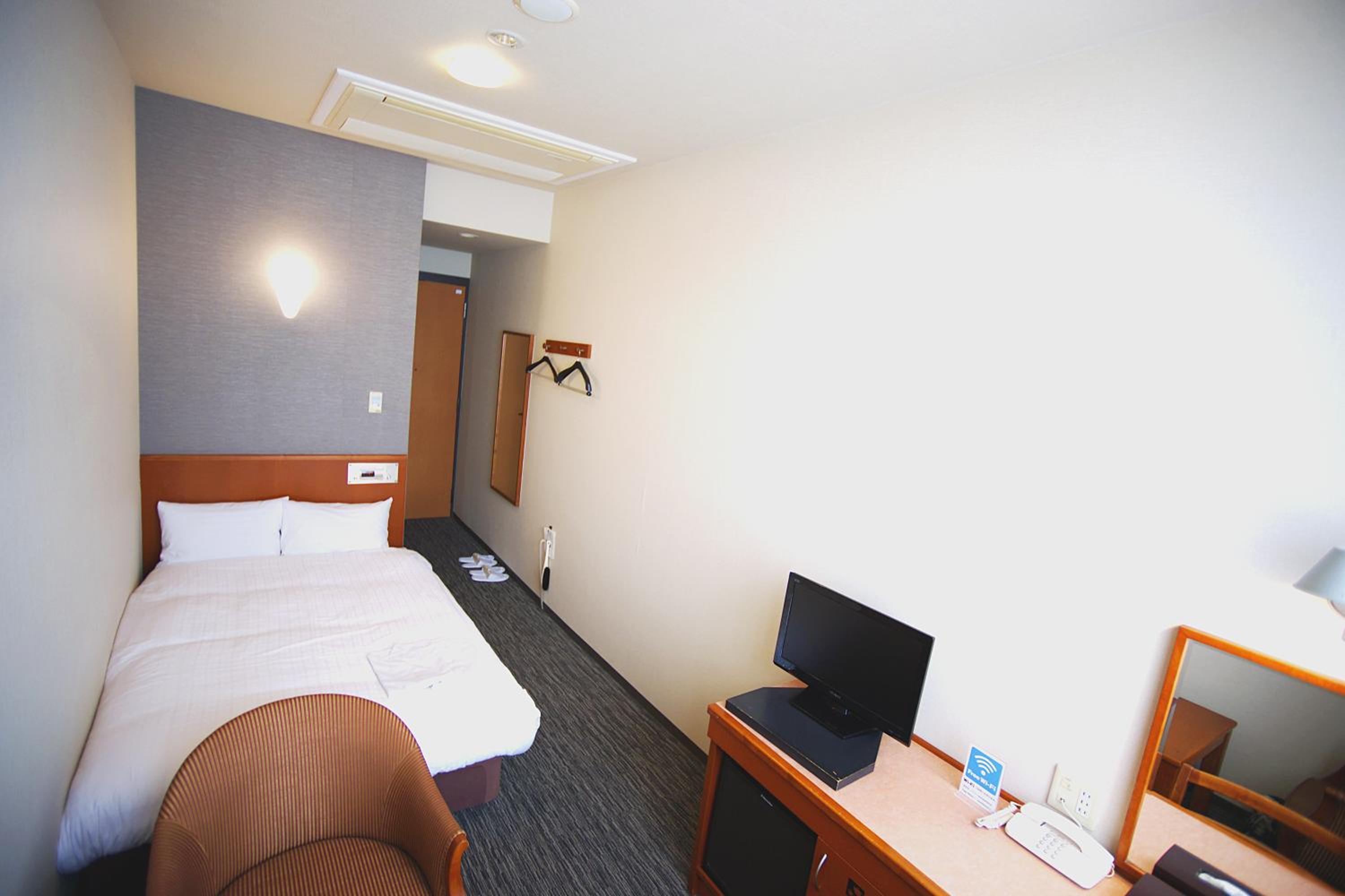 Double Room with Small Double Bed - Non-Smoking photo 1