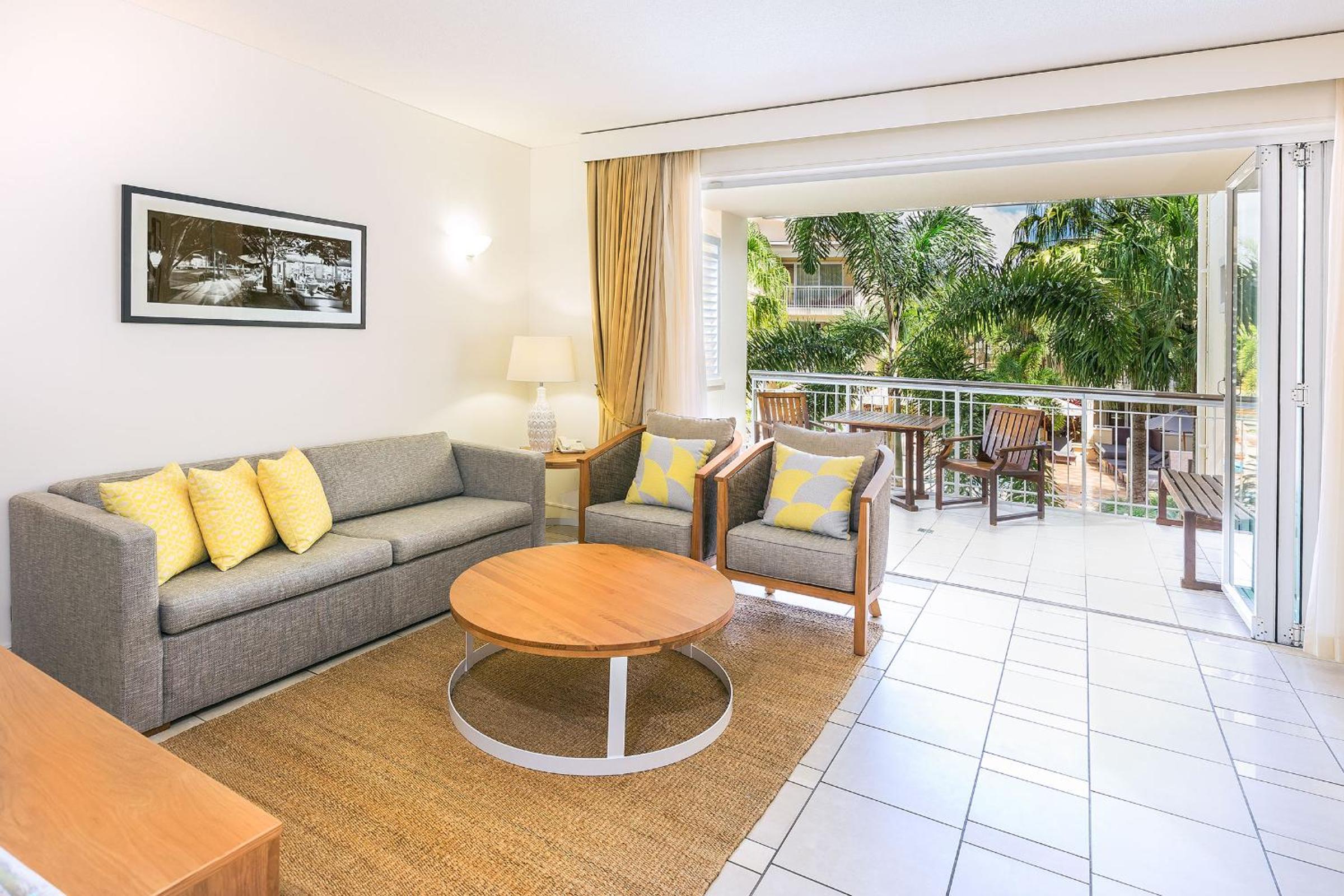  One-Bedroom Apartment With Garden View - Photo 9