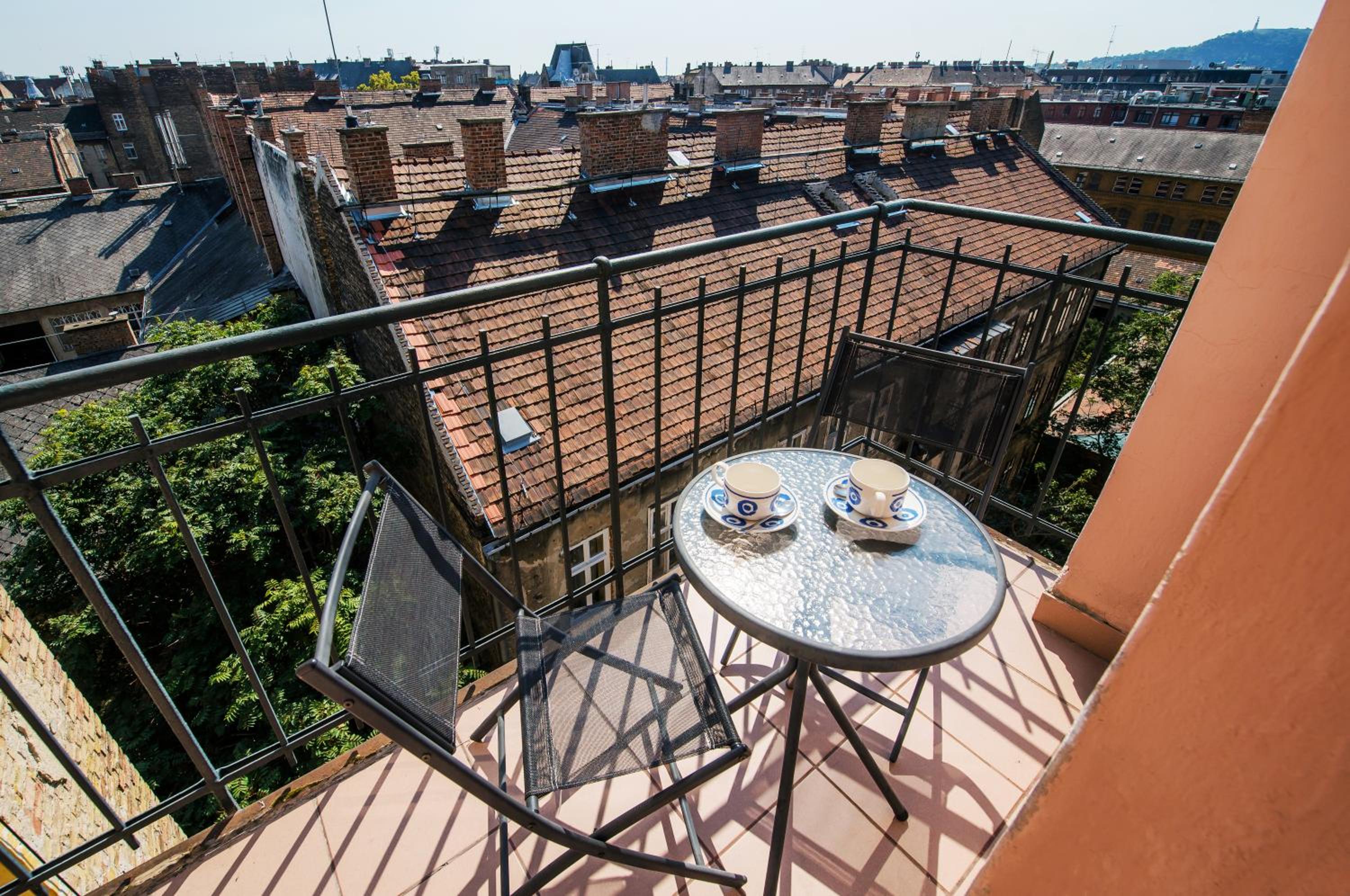 Apartment - Photo 33