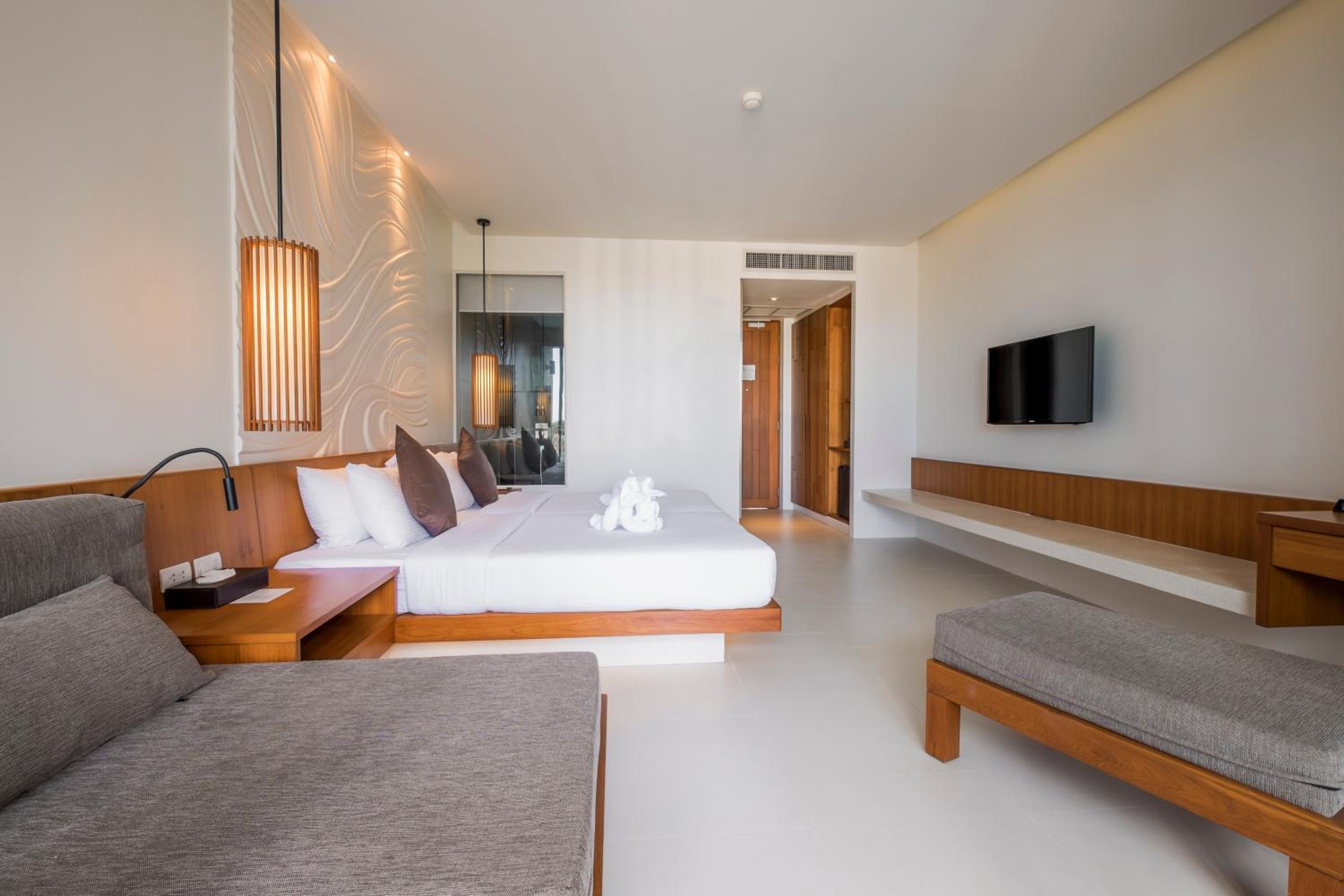 Deluxe Double or Twin Room - Photo 10