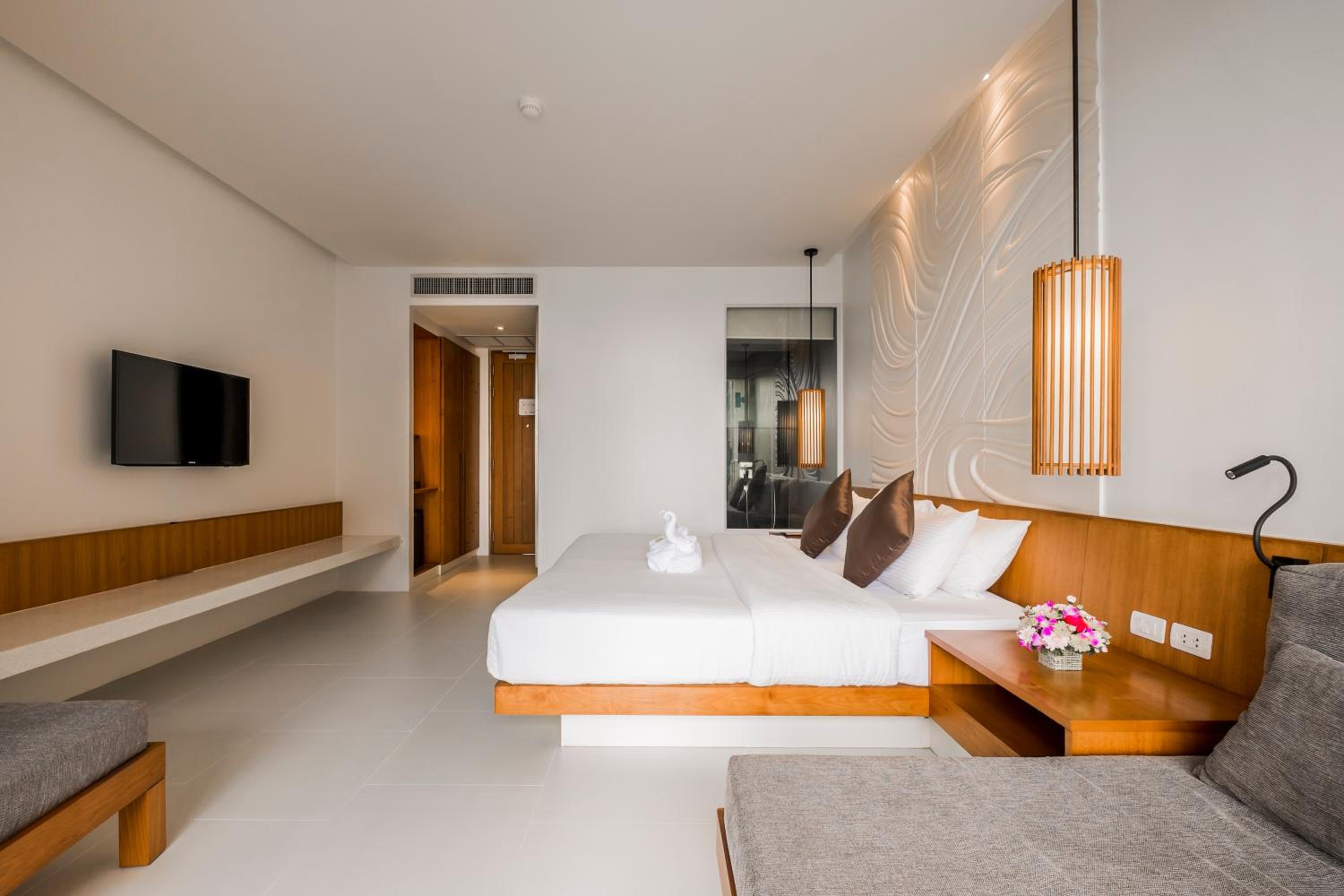 Deluxe Double or Twin Room - Photo 1